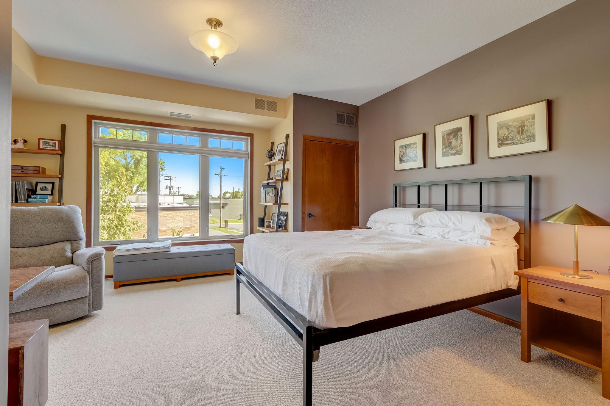 3251 Louisiana Avenue S Unit: 225