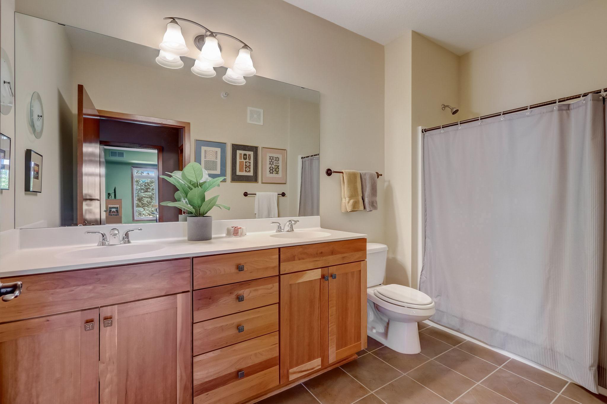 3251 Louisiana Avenue S Unit: 225