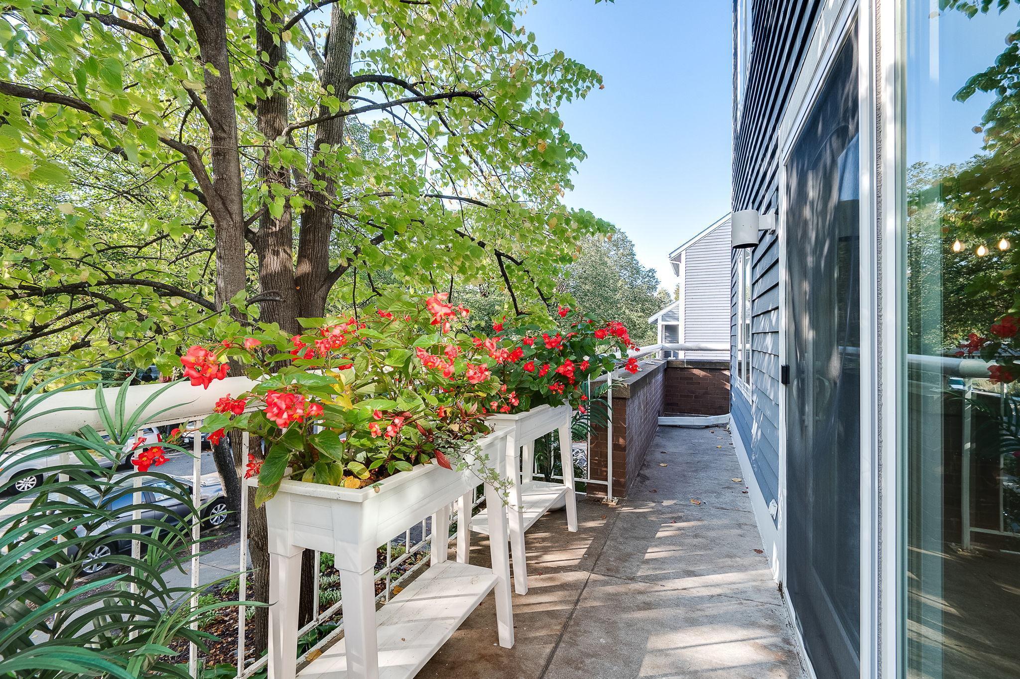 4221 Upton Avenue S Unit: 105