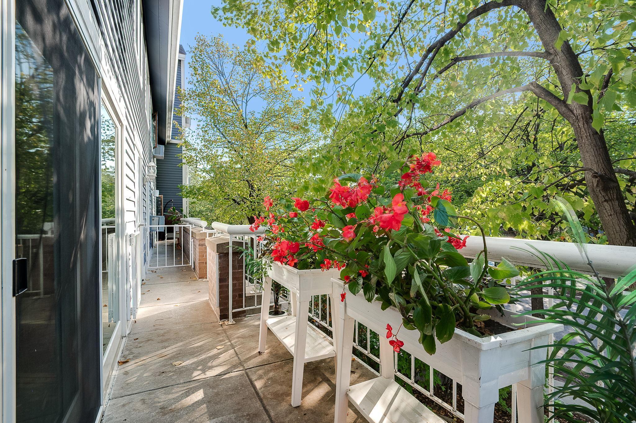 4221 Upton Avenue S Unit: 105