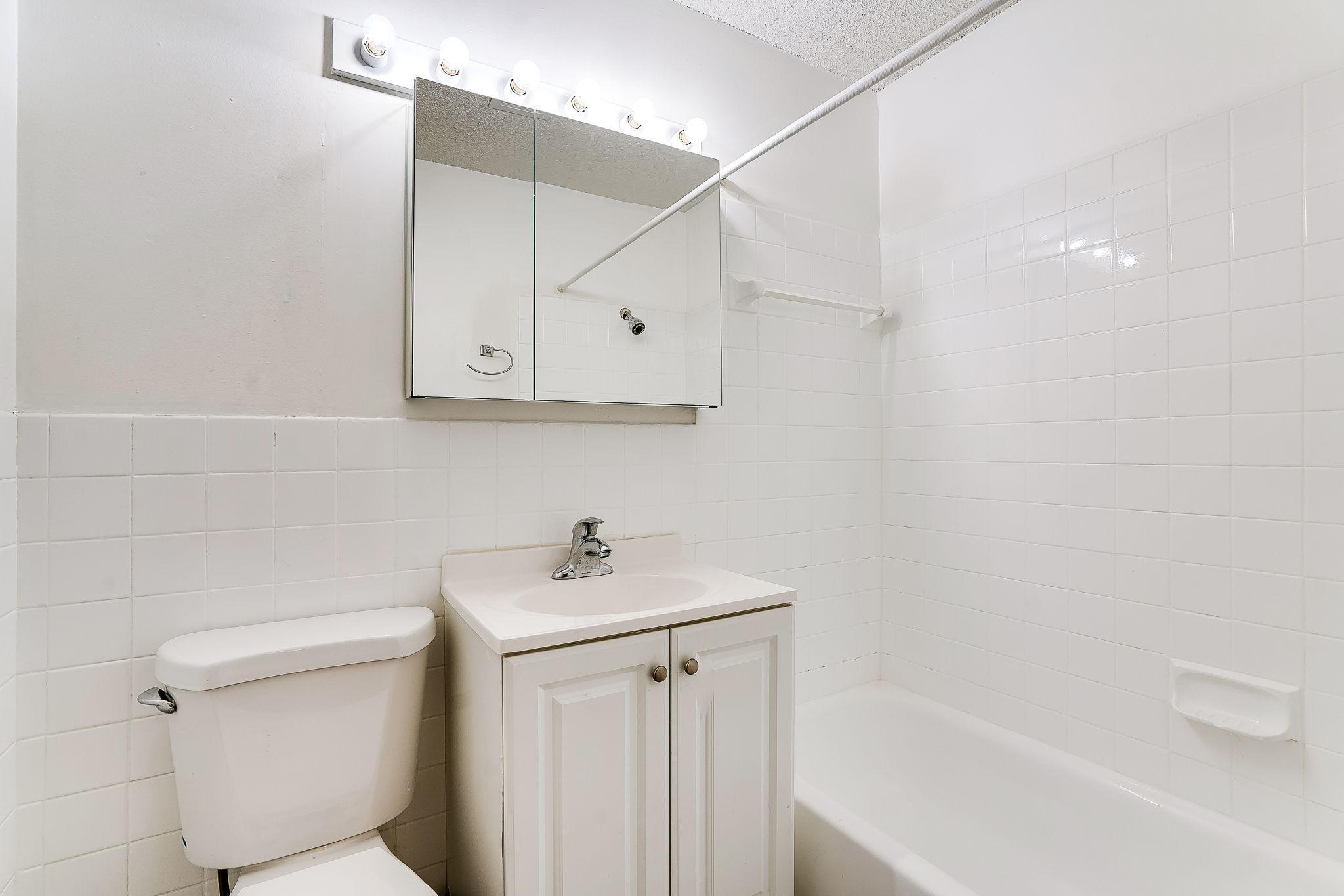 2630 Pleasant Avenue Unit: 103