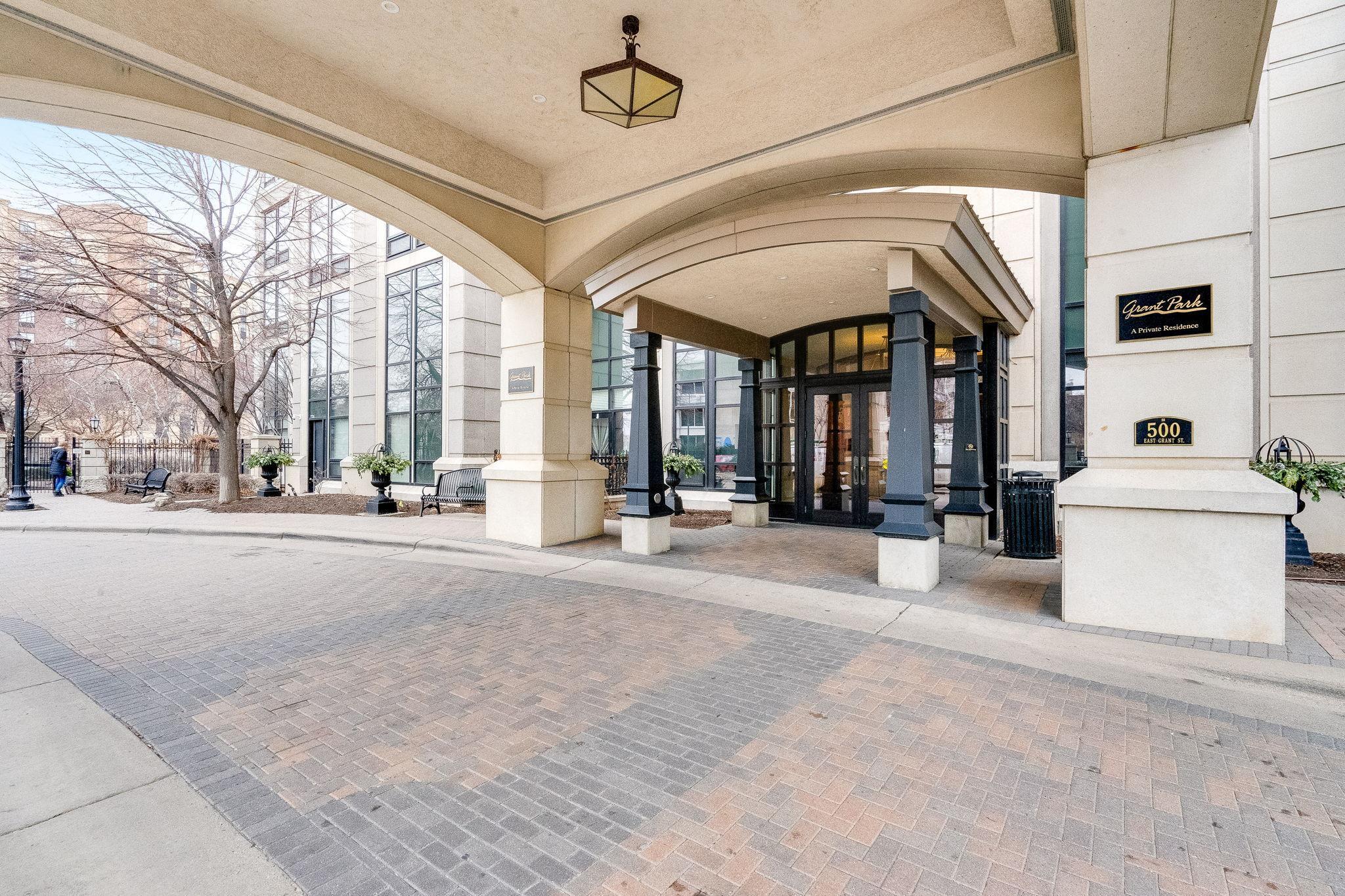 500 E Grant Street Unit: 304