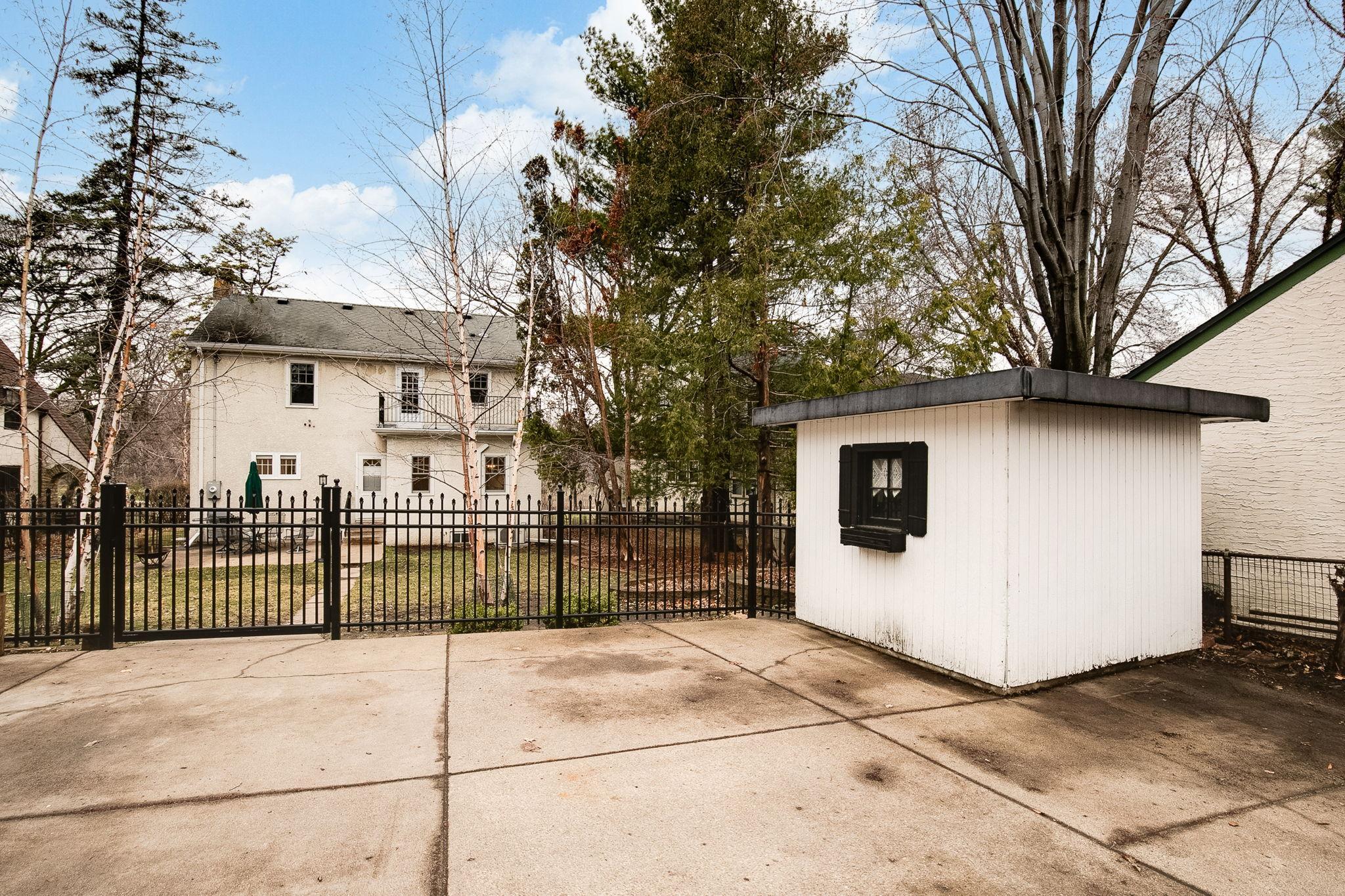 433 Tarrymore Avenue