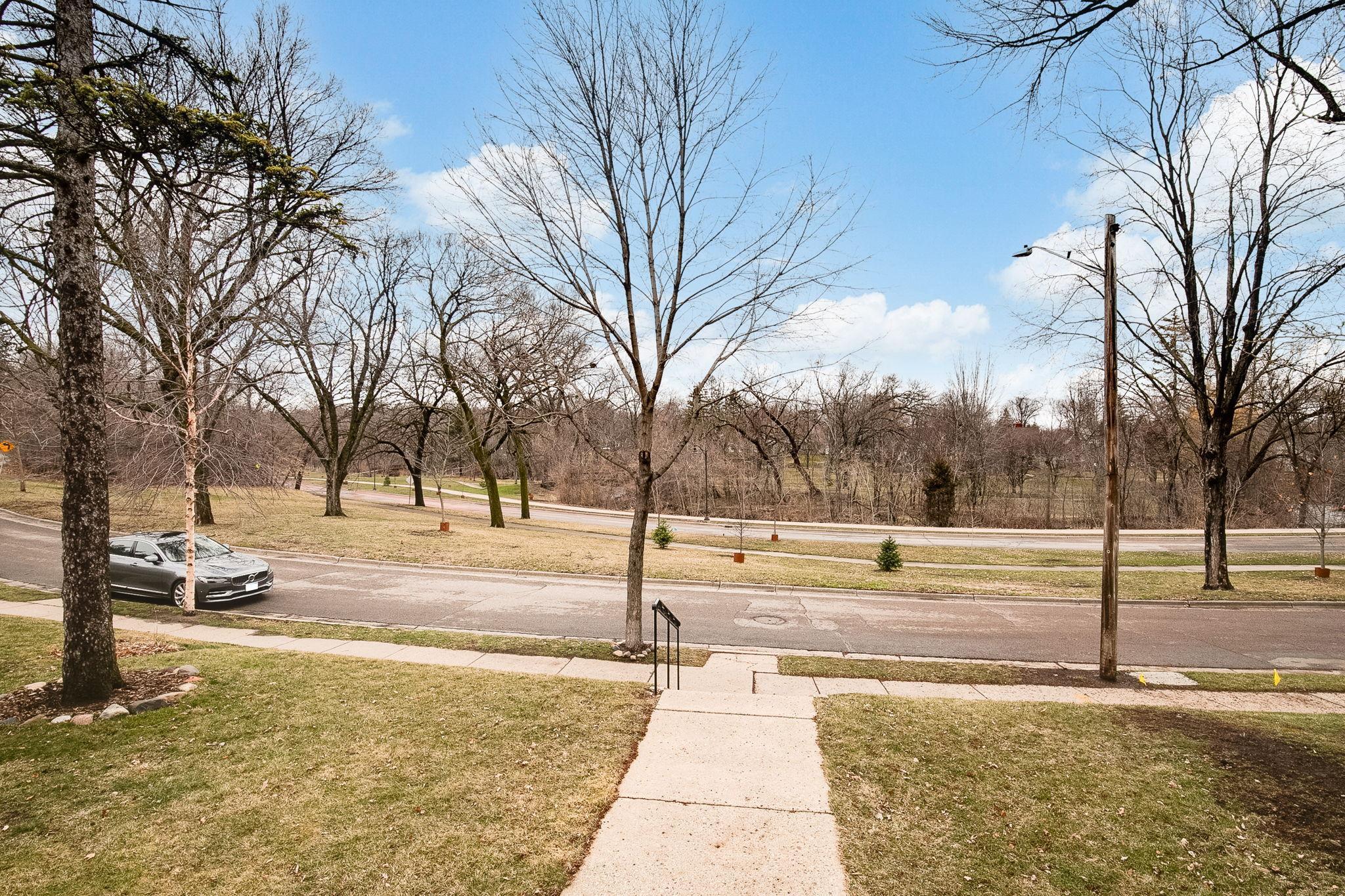 433 Tarrymore Avenue