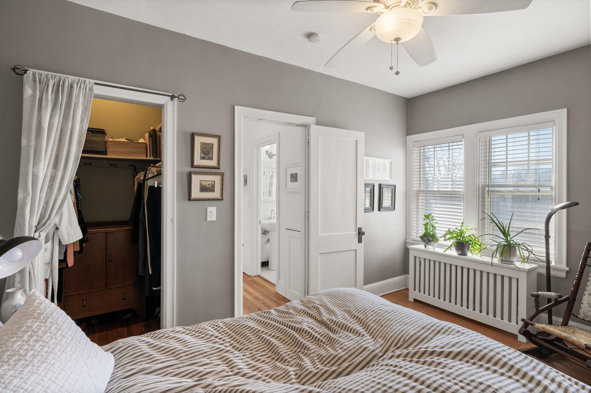 4325 Bryant Avenue S Unit: D204