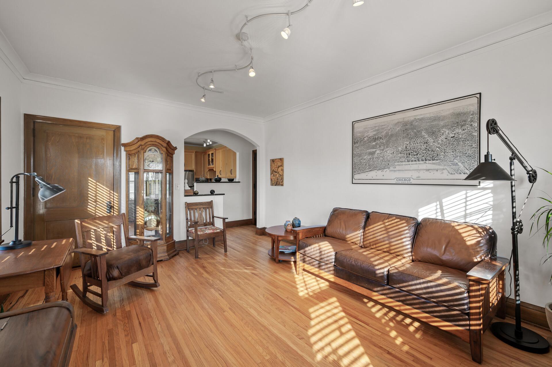 4325 Bryant Avenue S Unit: D204