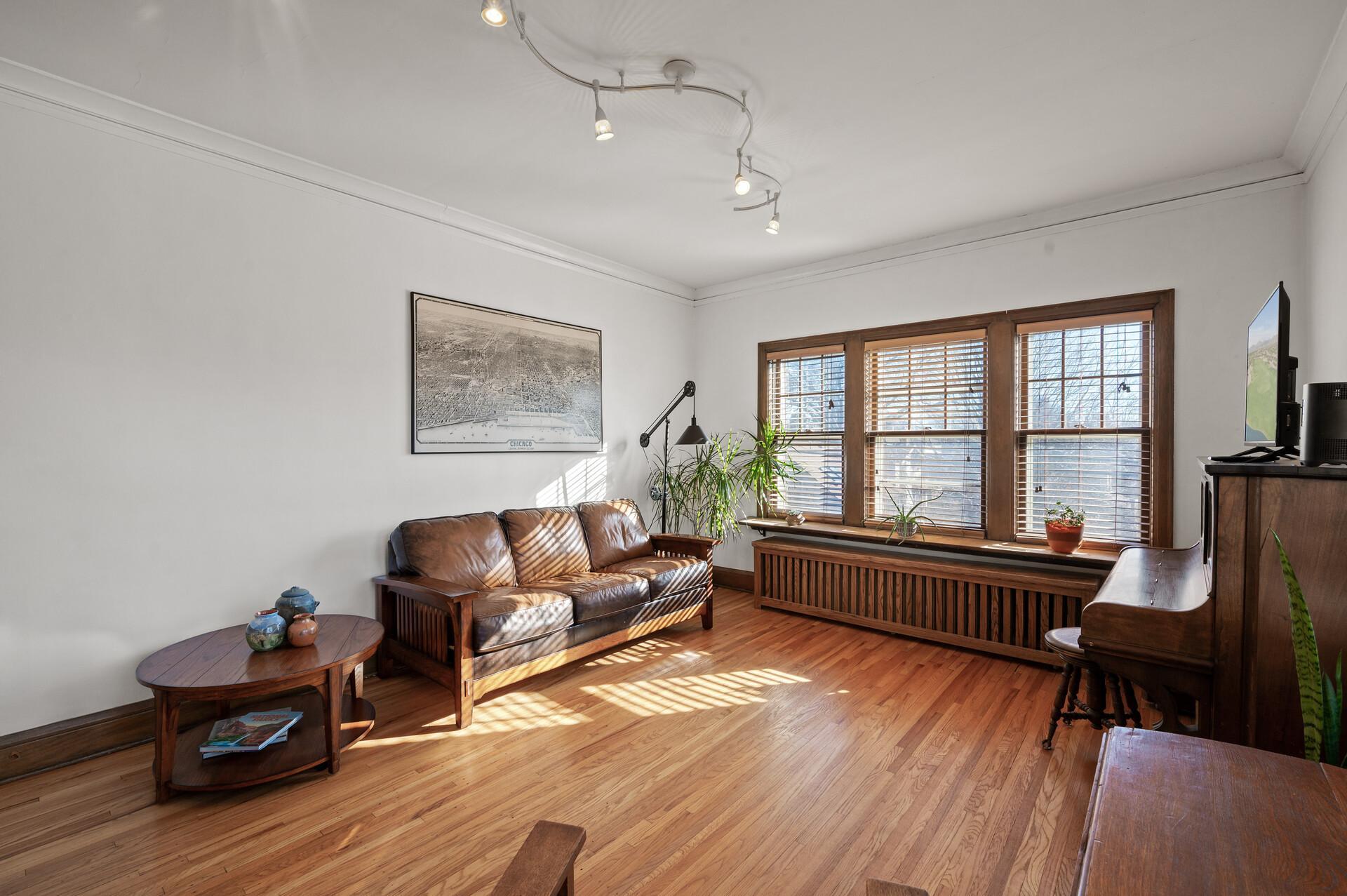 4325 Bryant Avenue S Unit: D204