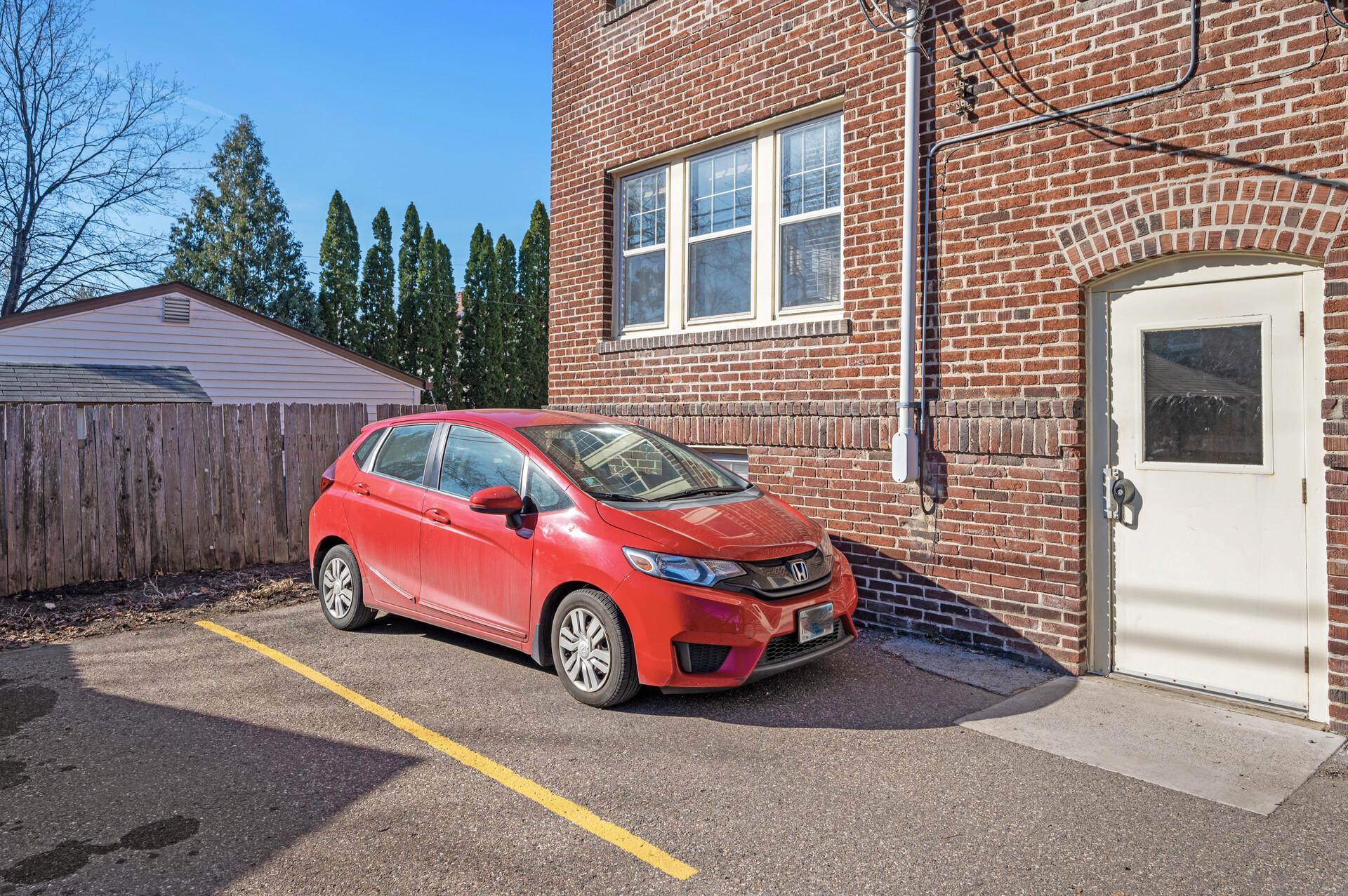 4325 Bryant Avenue S Unit: D204