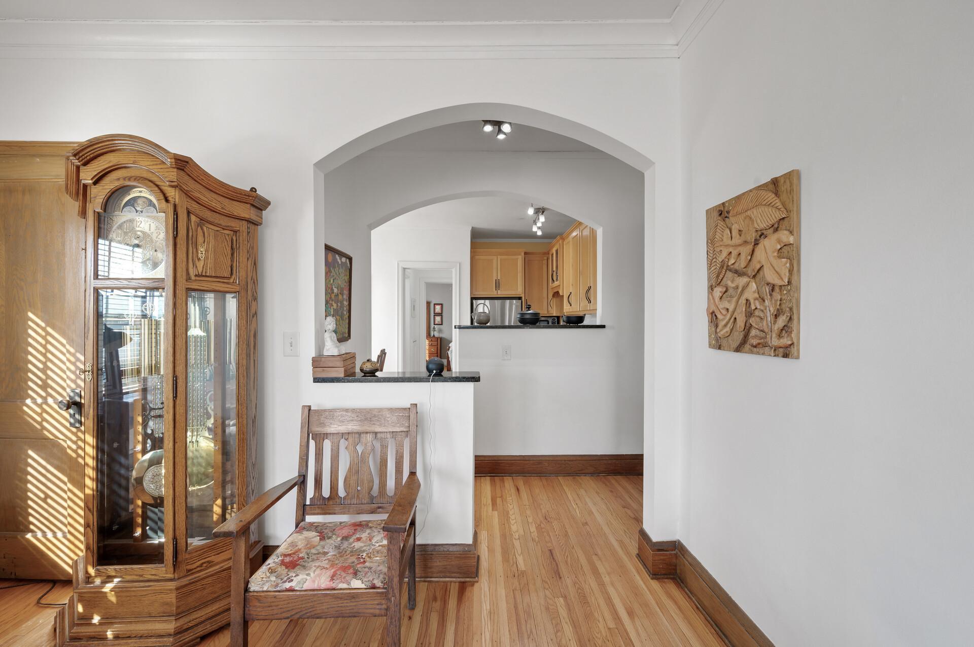 4325 Bryant Avenue S Unit: D204