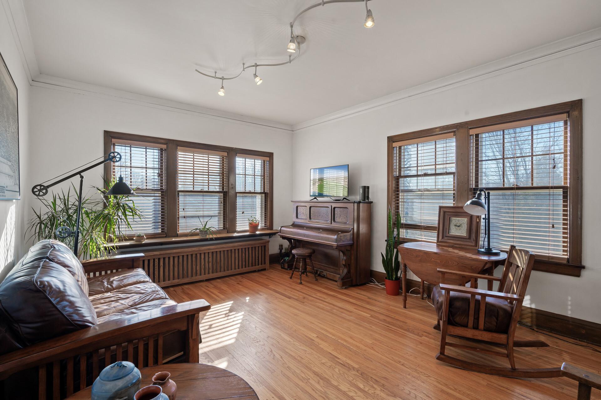 4325 Bryant Avenue S Unit: D204