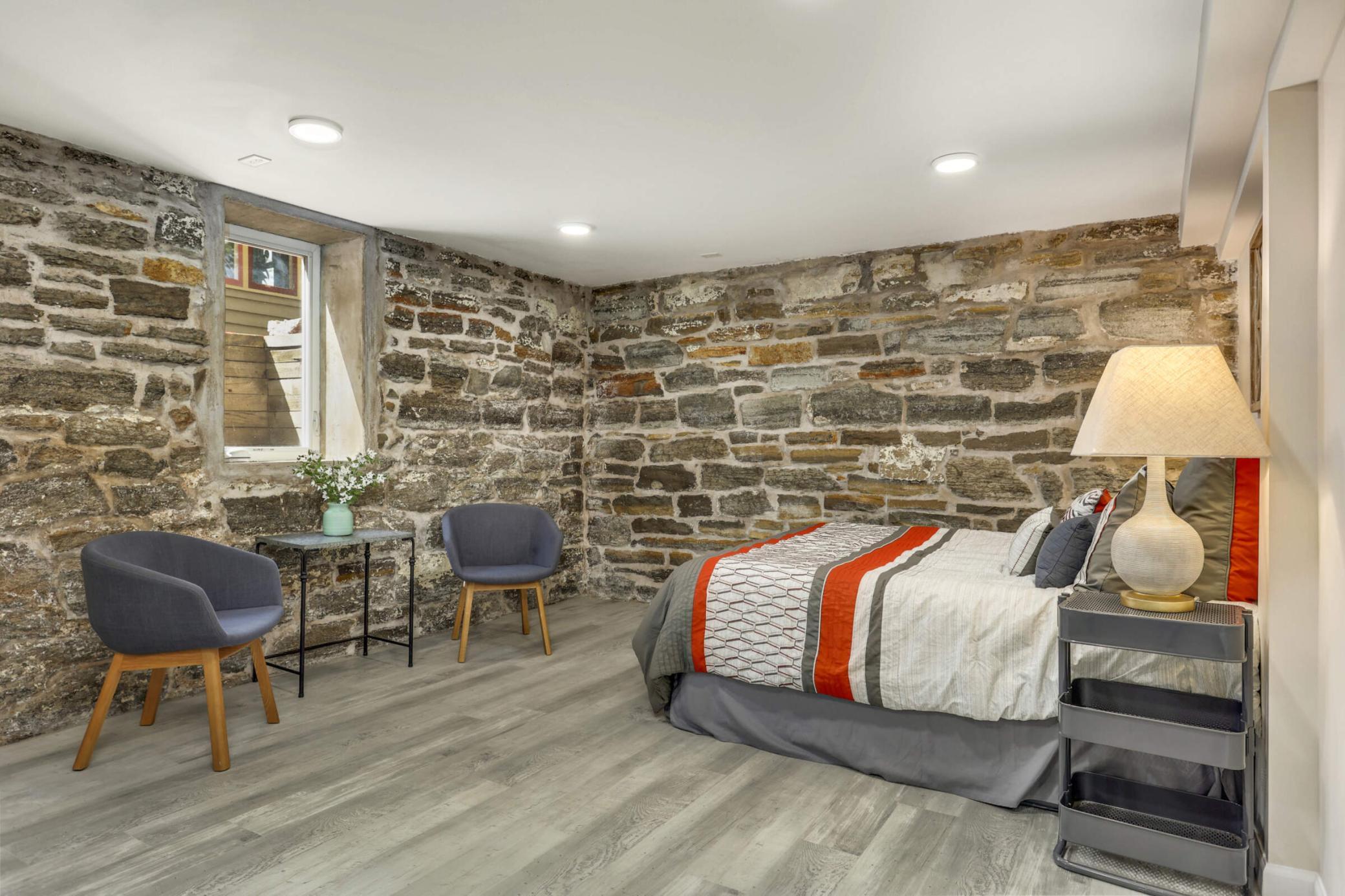 2525 Garfield Avenue