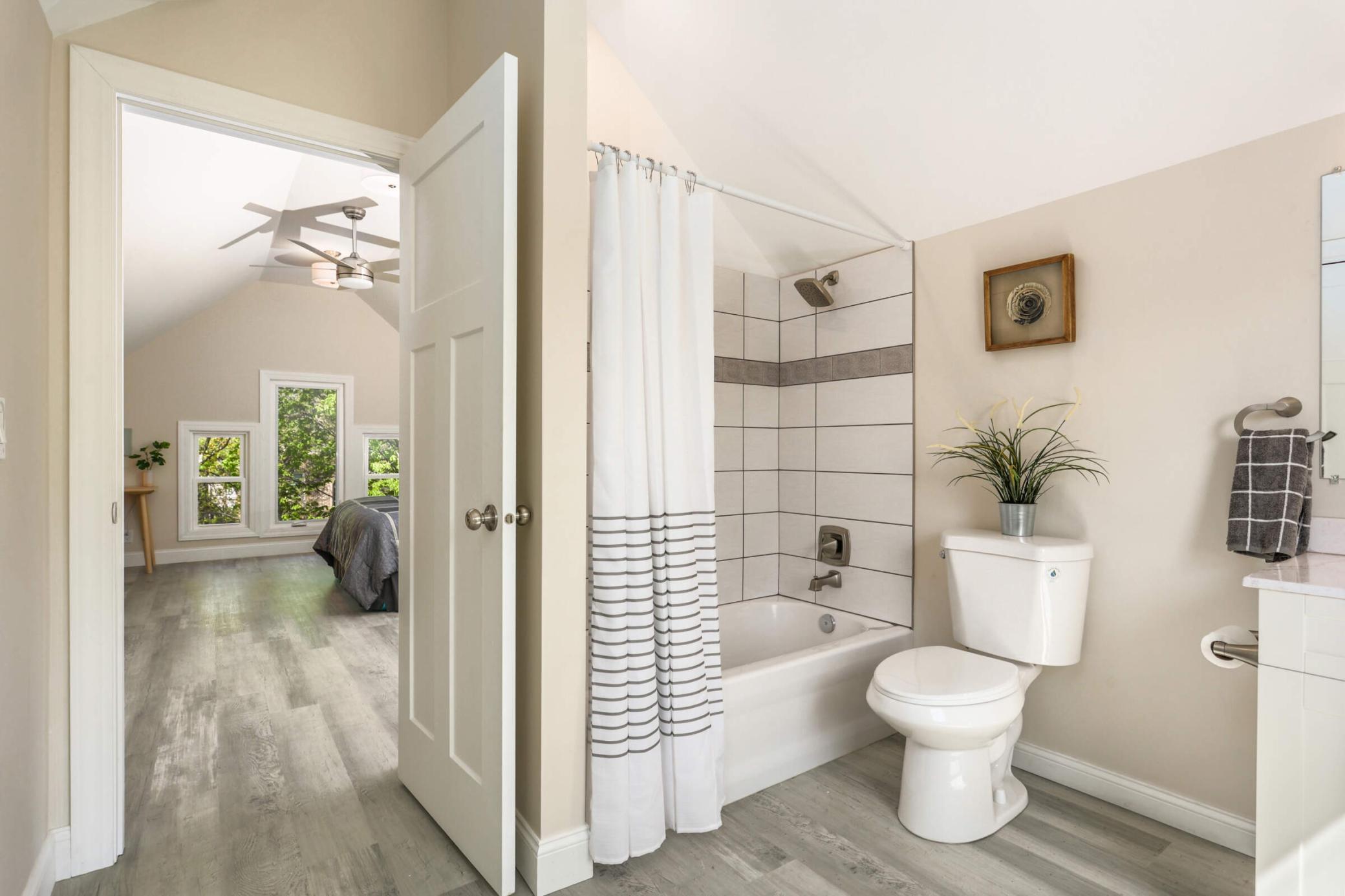 2525 Garfield Avenue