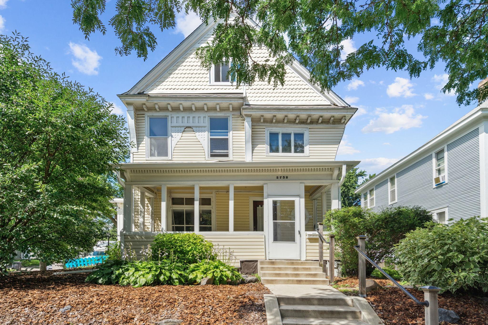 2752 Bryant Avenue S