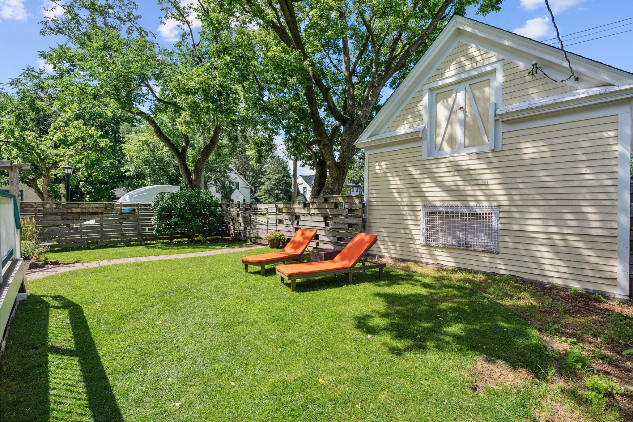 2752 Bryant Avenue S