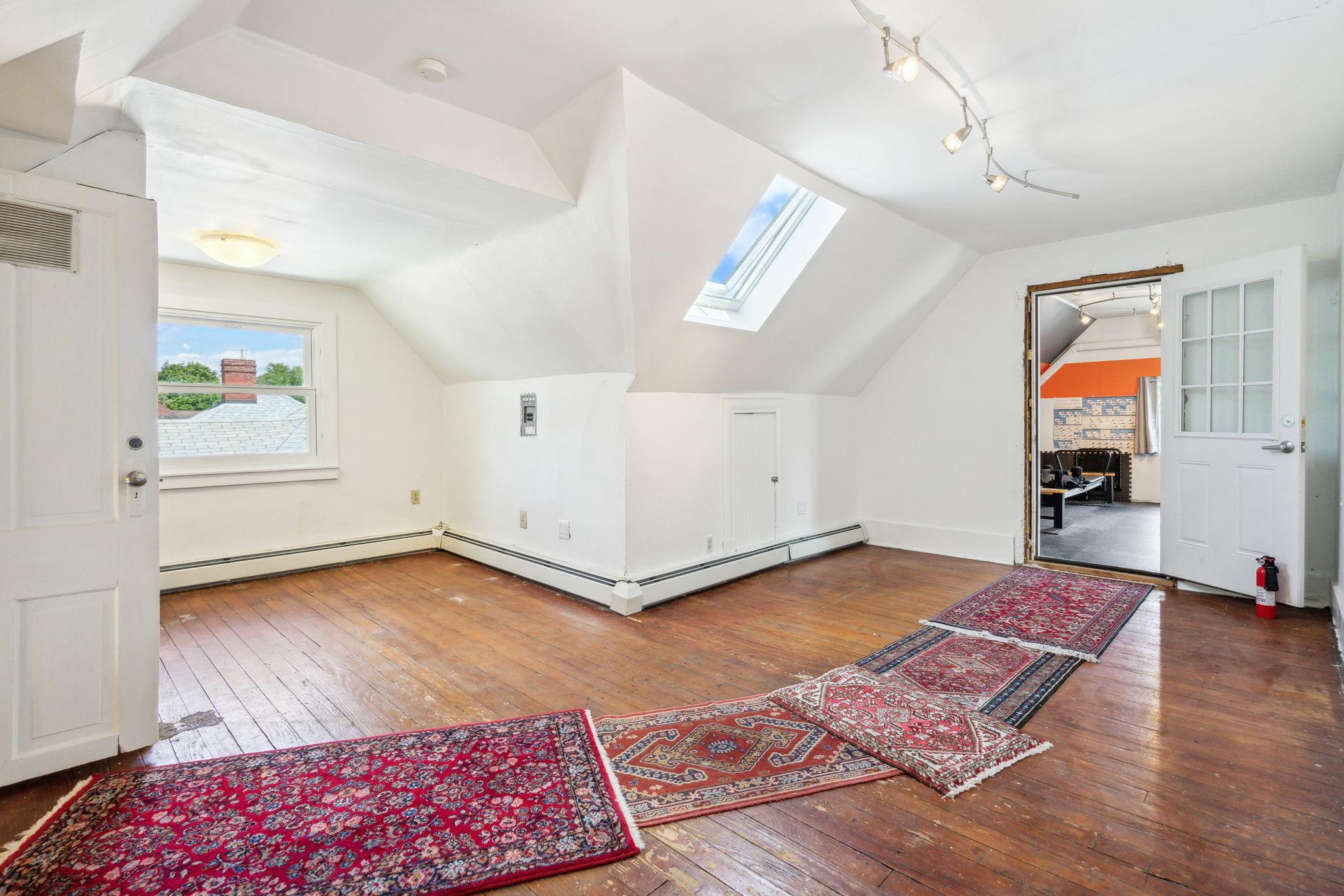 2752 Bryant Avenue S