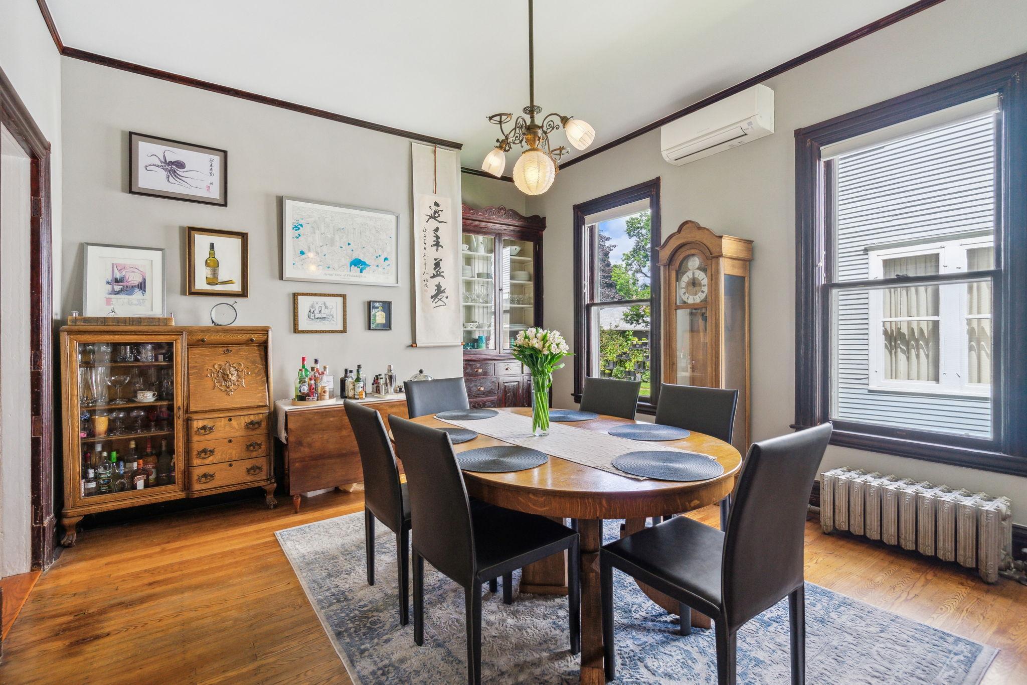 2752 Bryant Avenue S