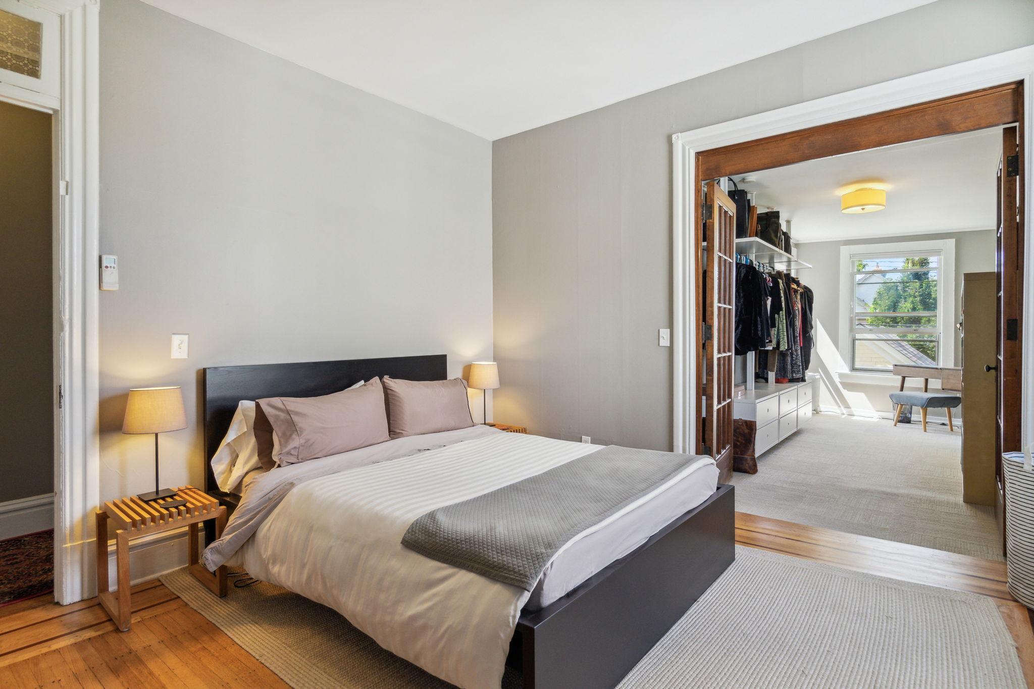 2752 Bryant Avenue S