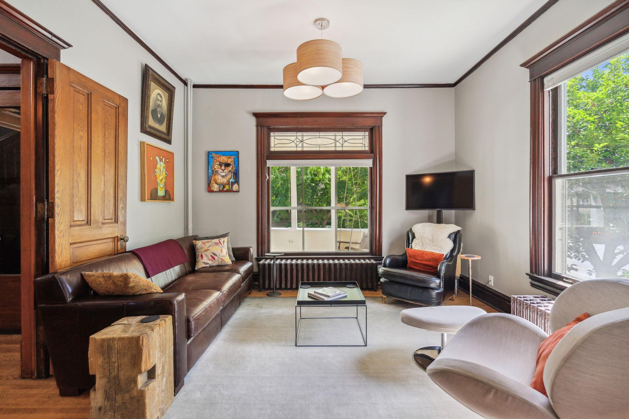 2752 Bryant Avenue S