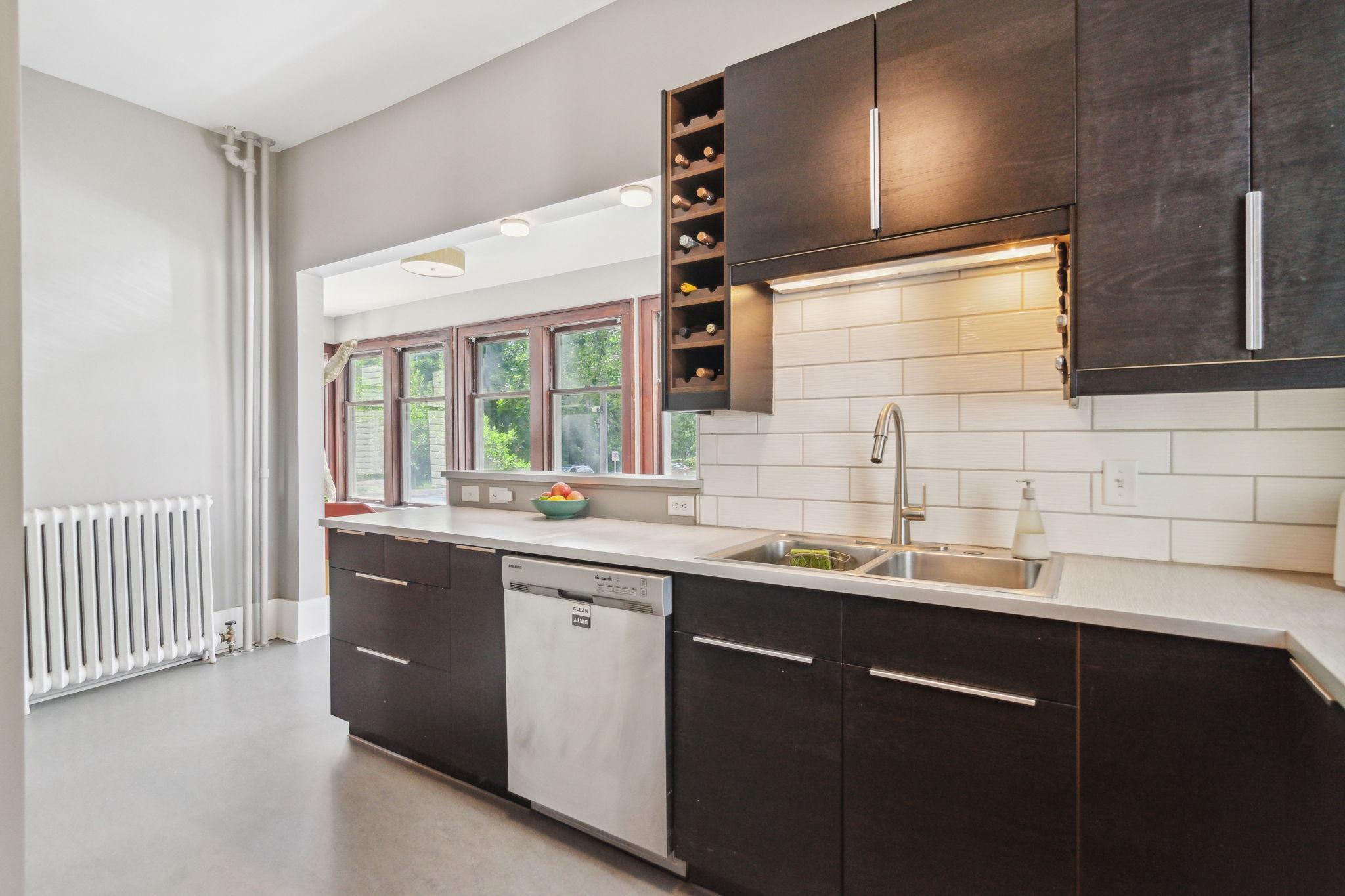 2752 Bryant Avenue S