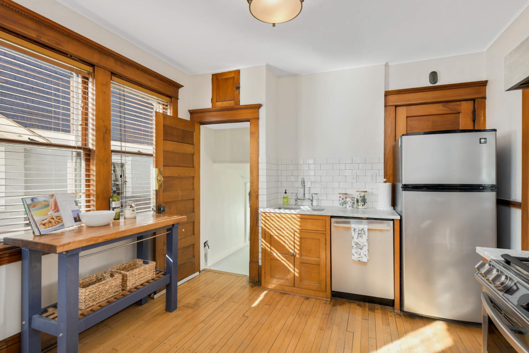 411 W 25th Street
