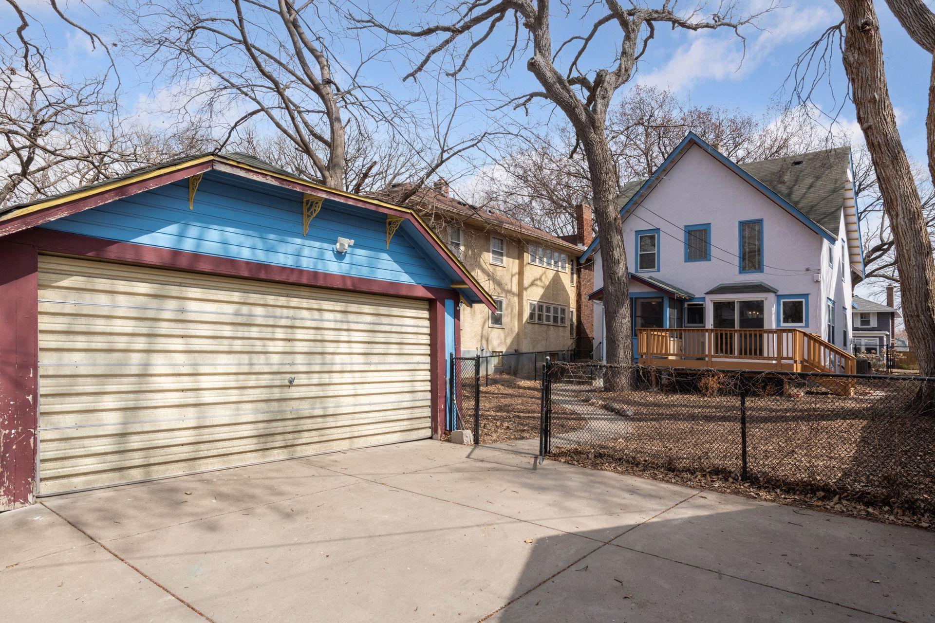 3524 Fremont Avenue S