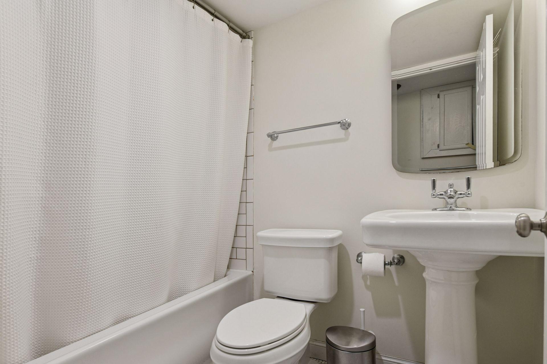 3524 Fremont Avenue S