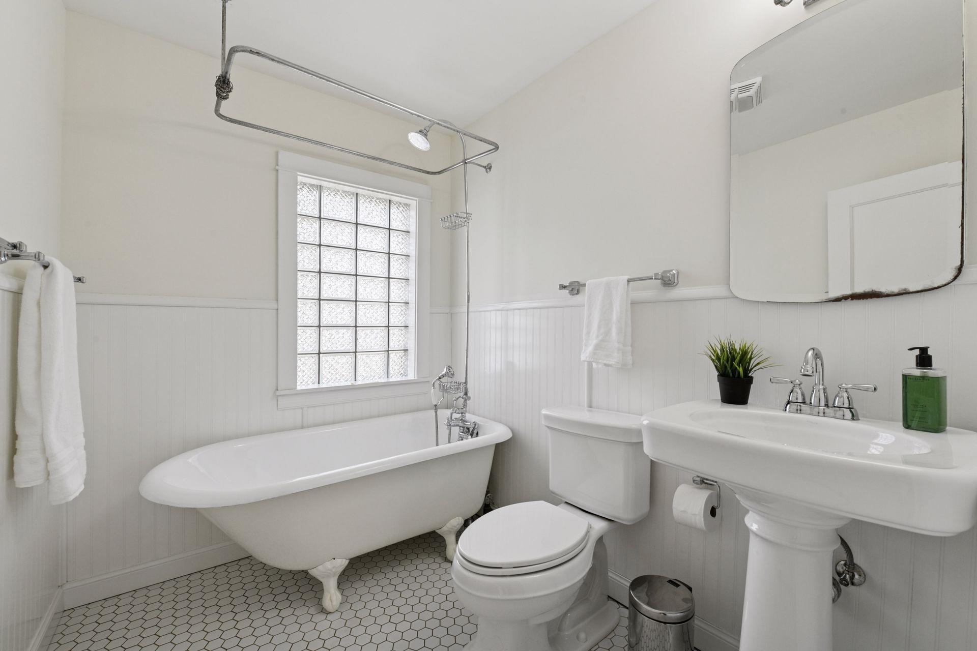 3524 Fremont Avenue S