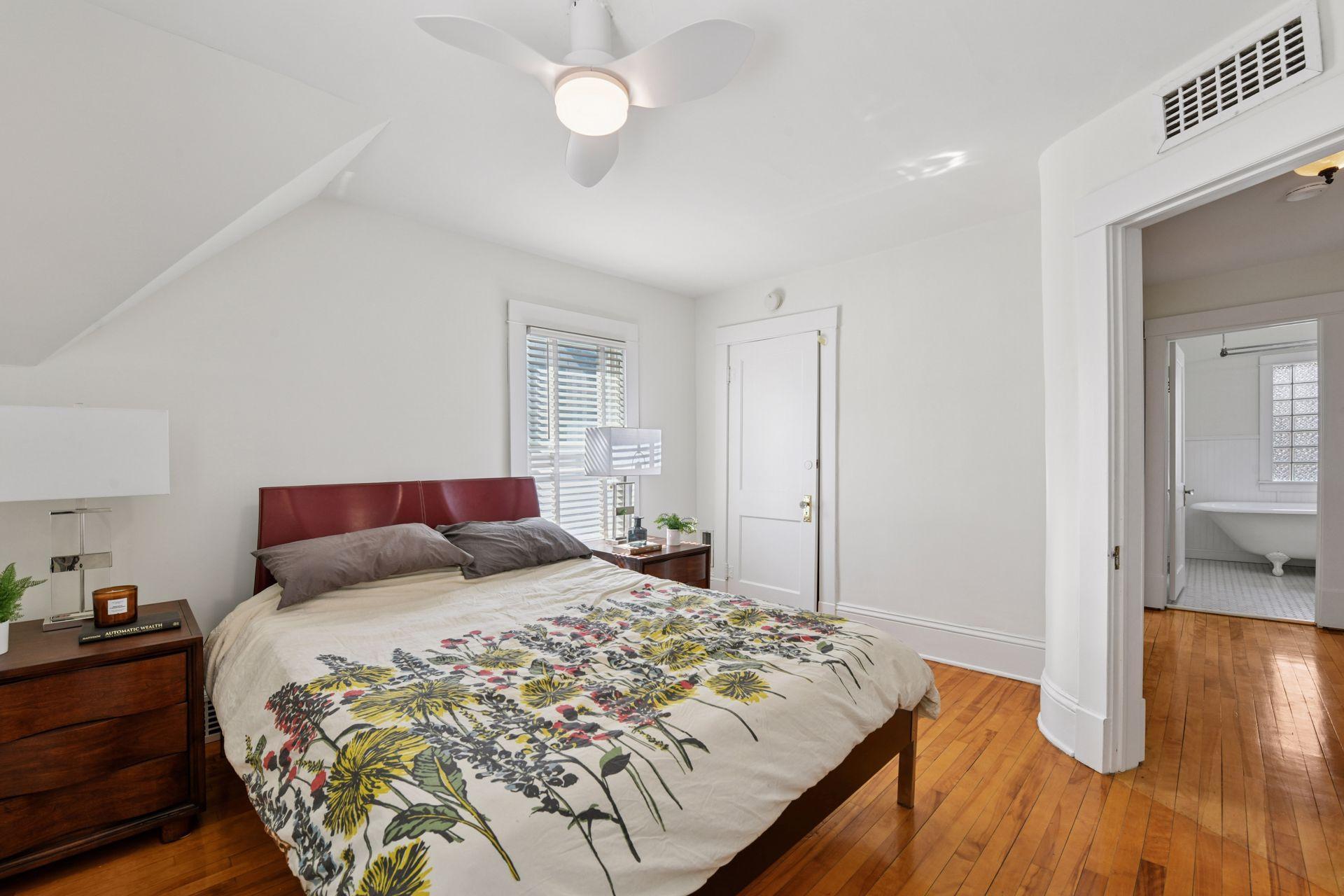 3524 Fremont Avenue S