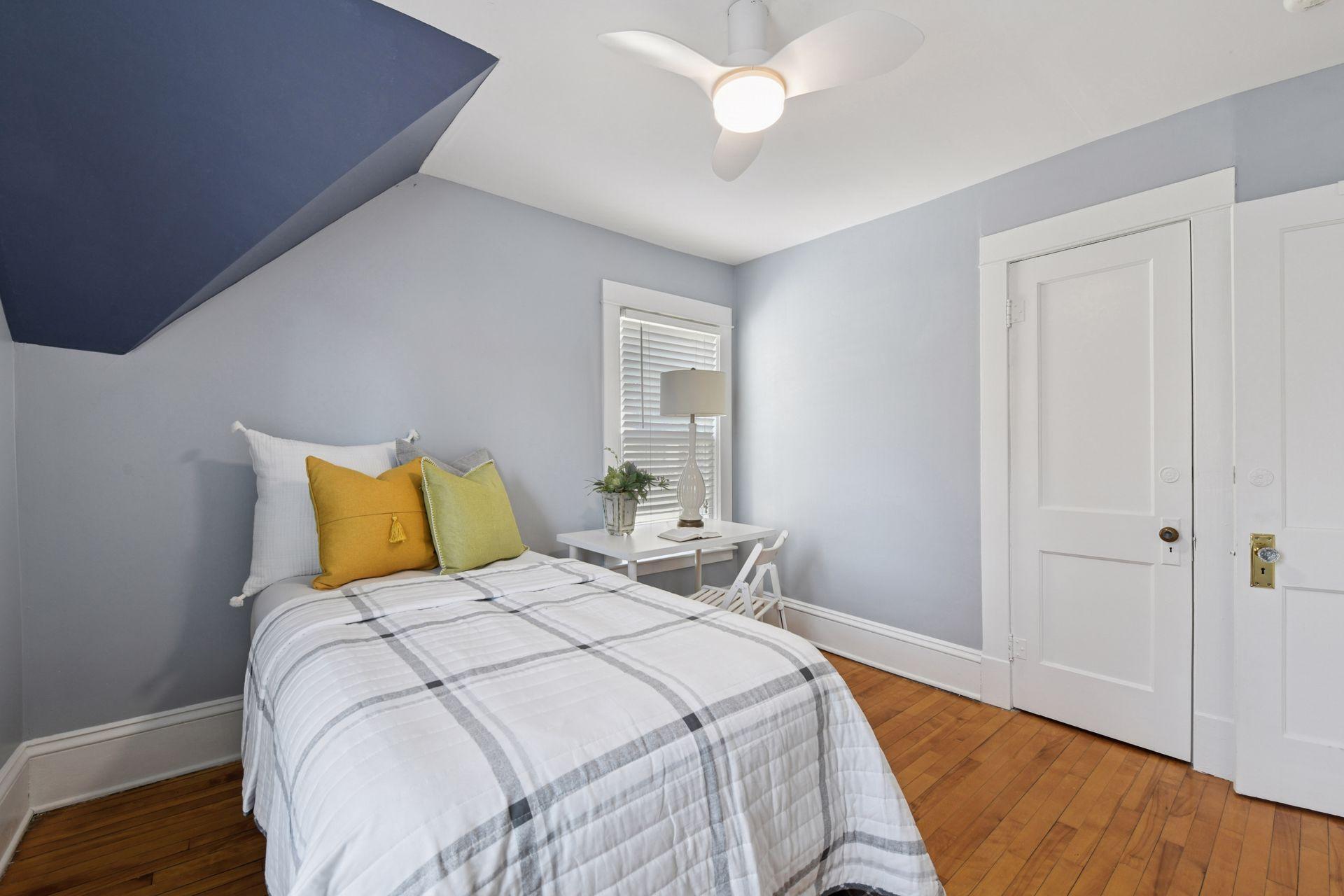 3524 Fremont Avenue S