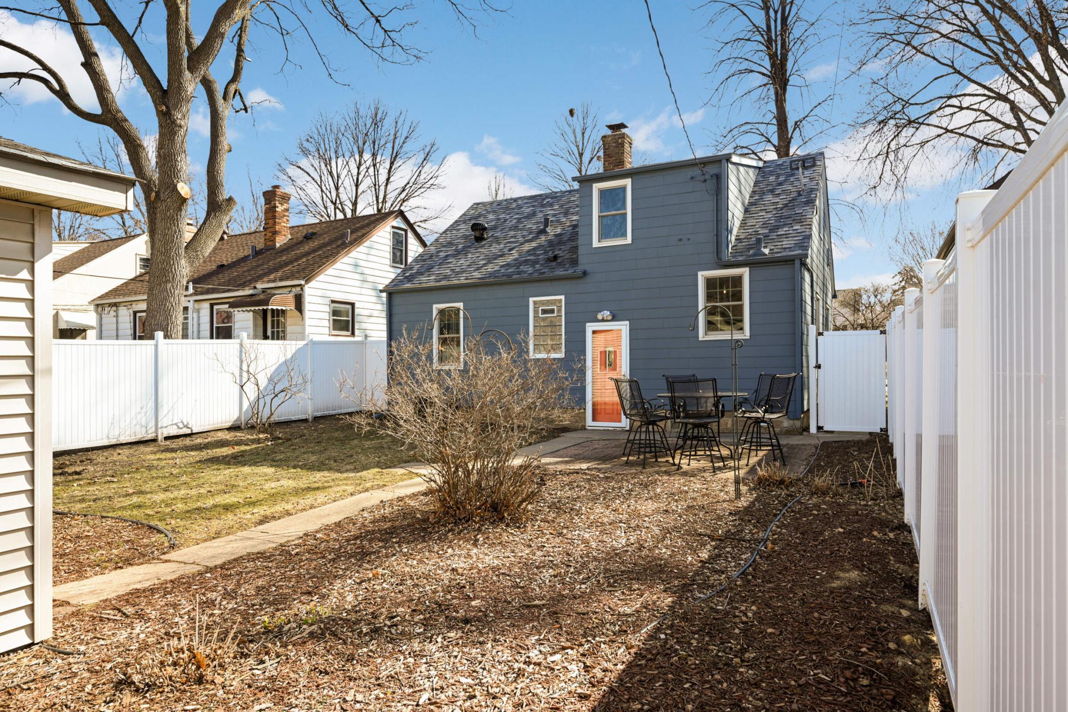 2926 Cleveland Street NE