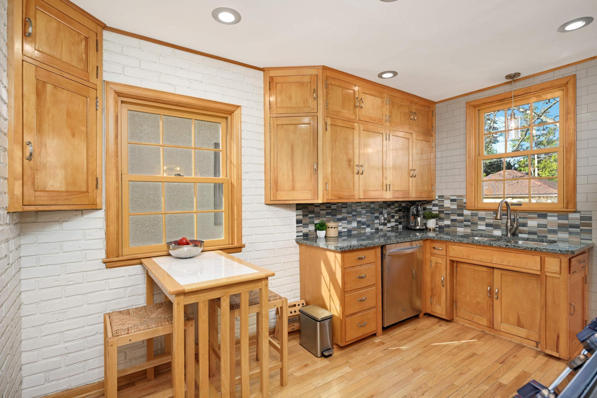 2926 Cleveland Street NE