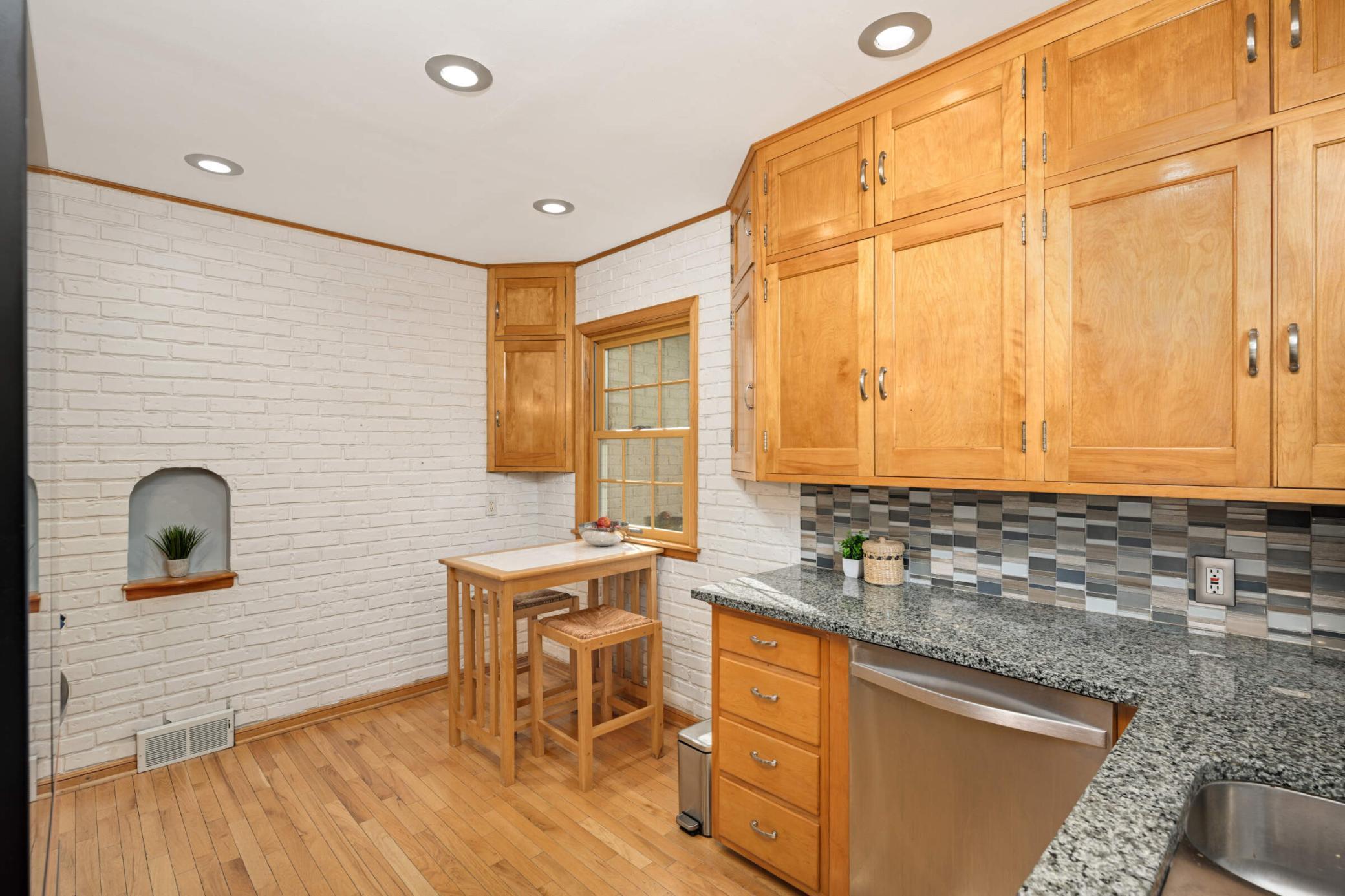 2926 Cleveland Street NE