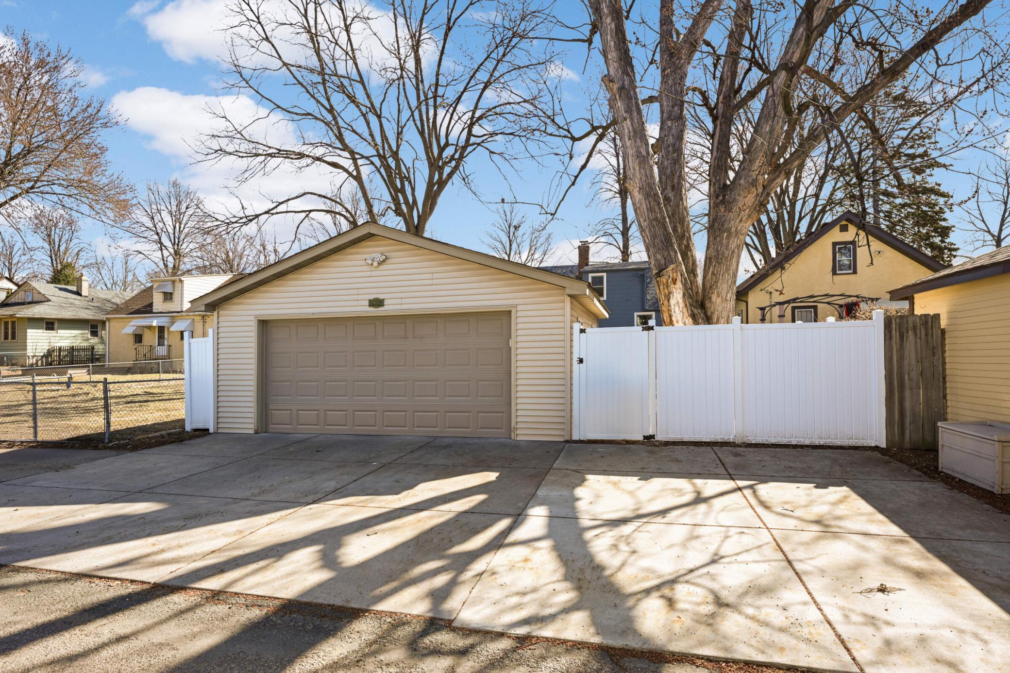 2926 Cleveland Street NE