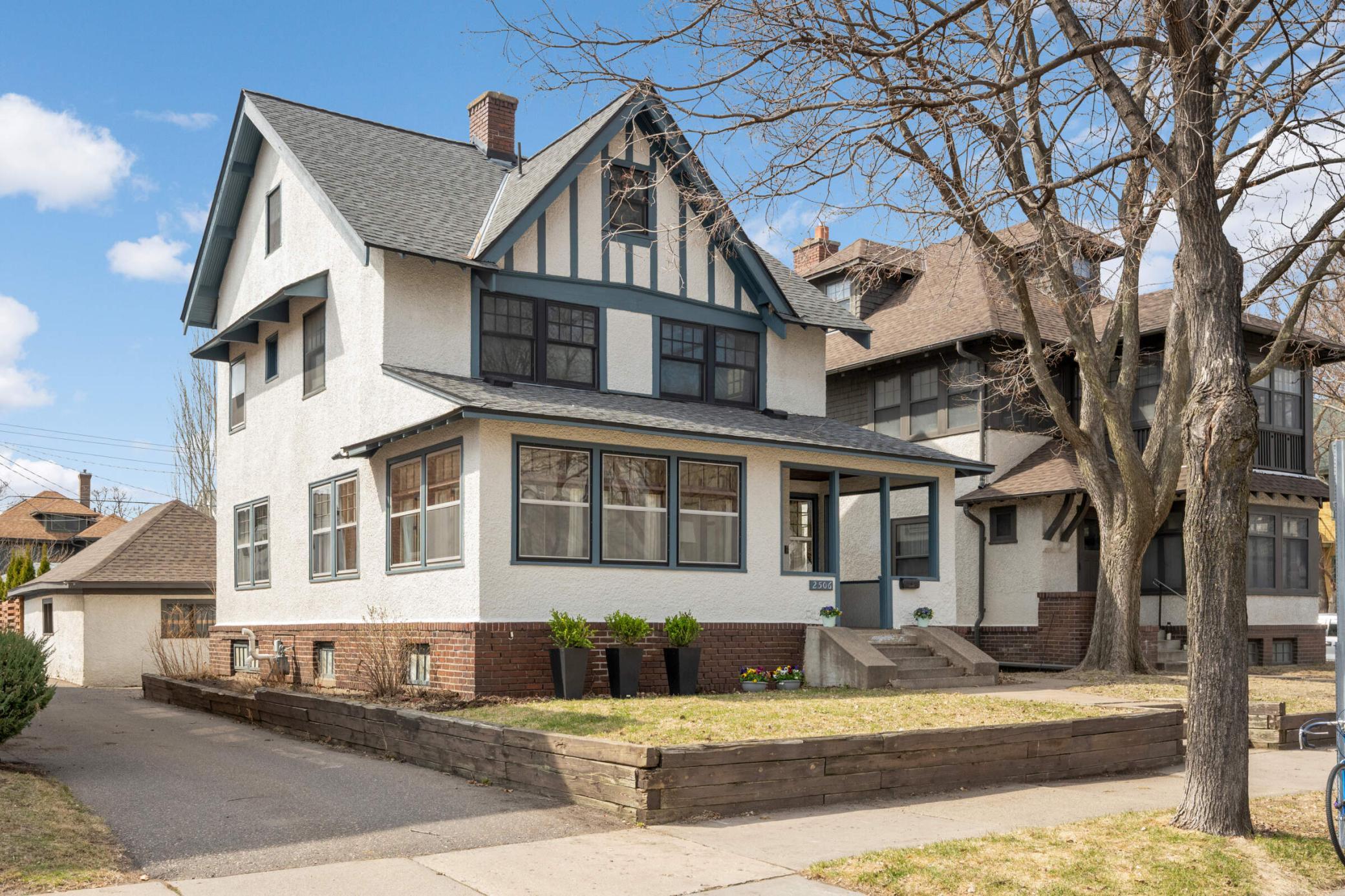 2506 Grand Avenue S