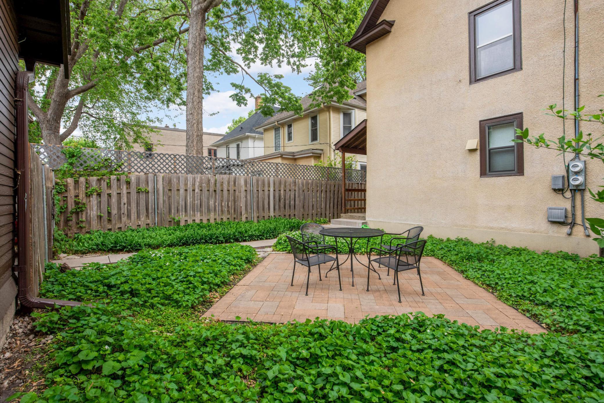 2227 Garfield Avenue