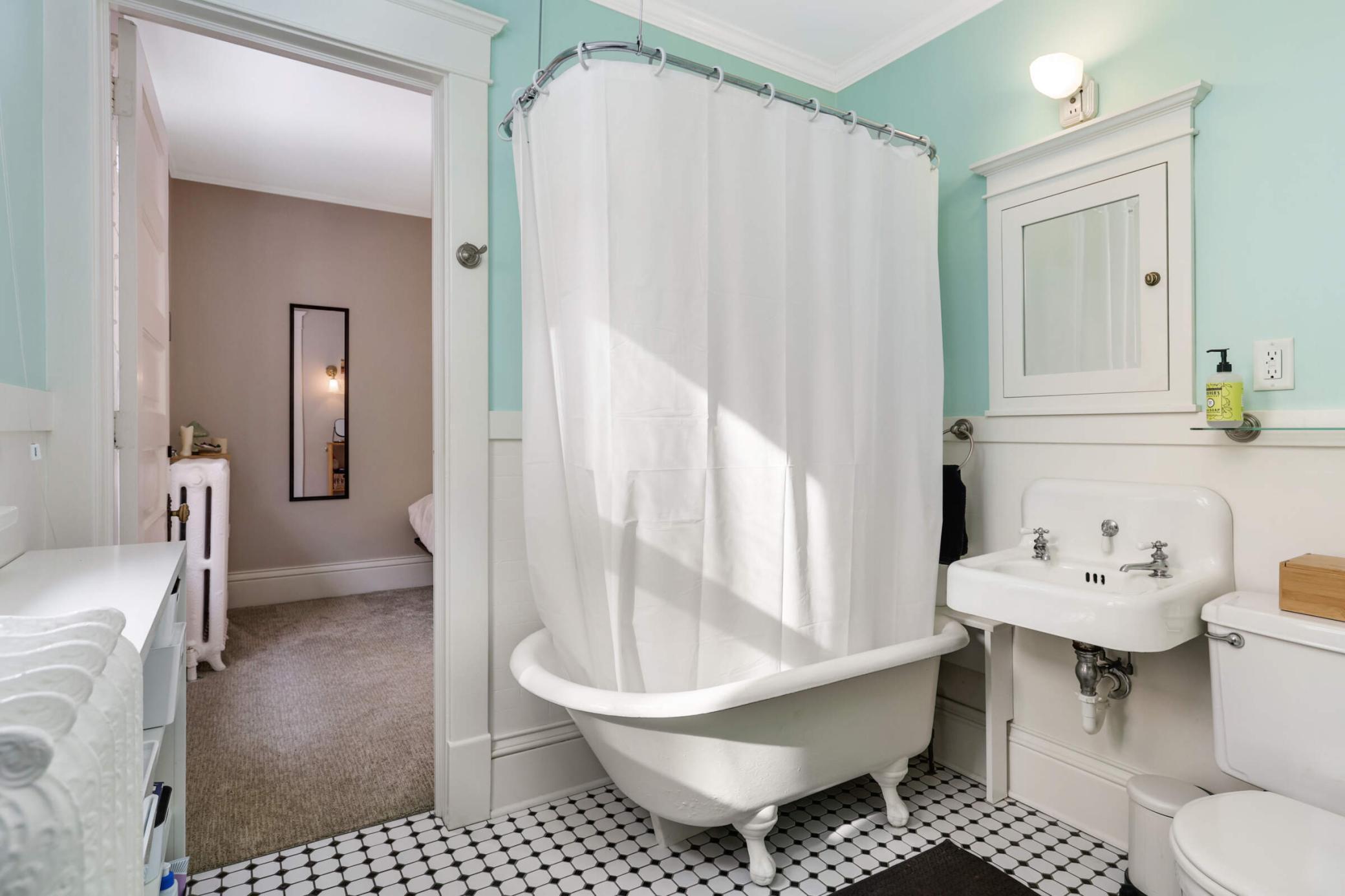 2227 Garfield Avenue