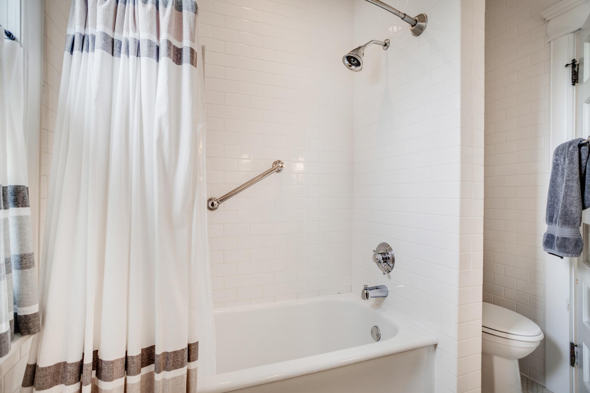 2301 Aldrich Avenue S