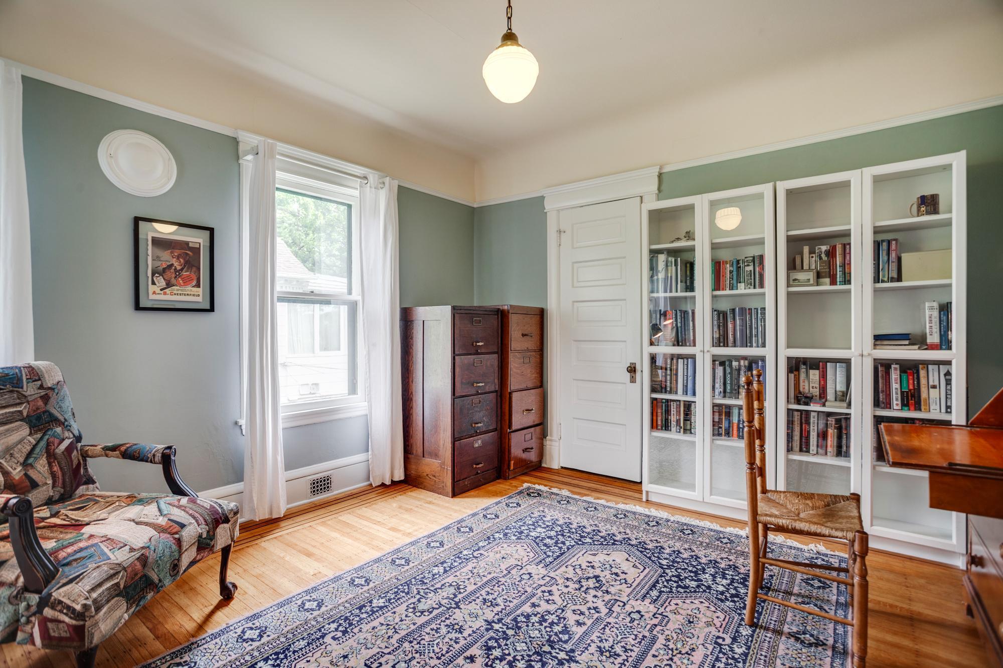 2301 Aldrich Avenue S