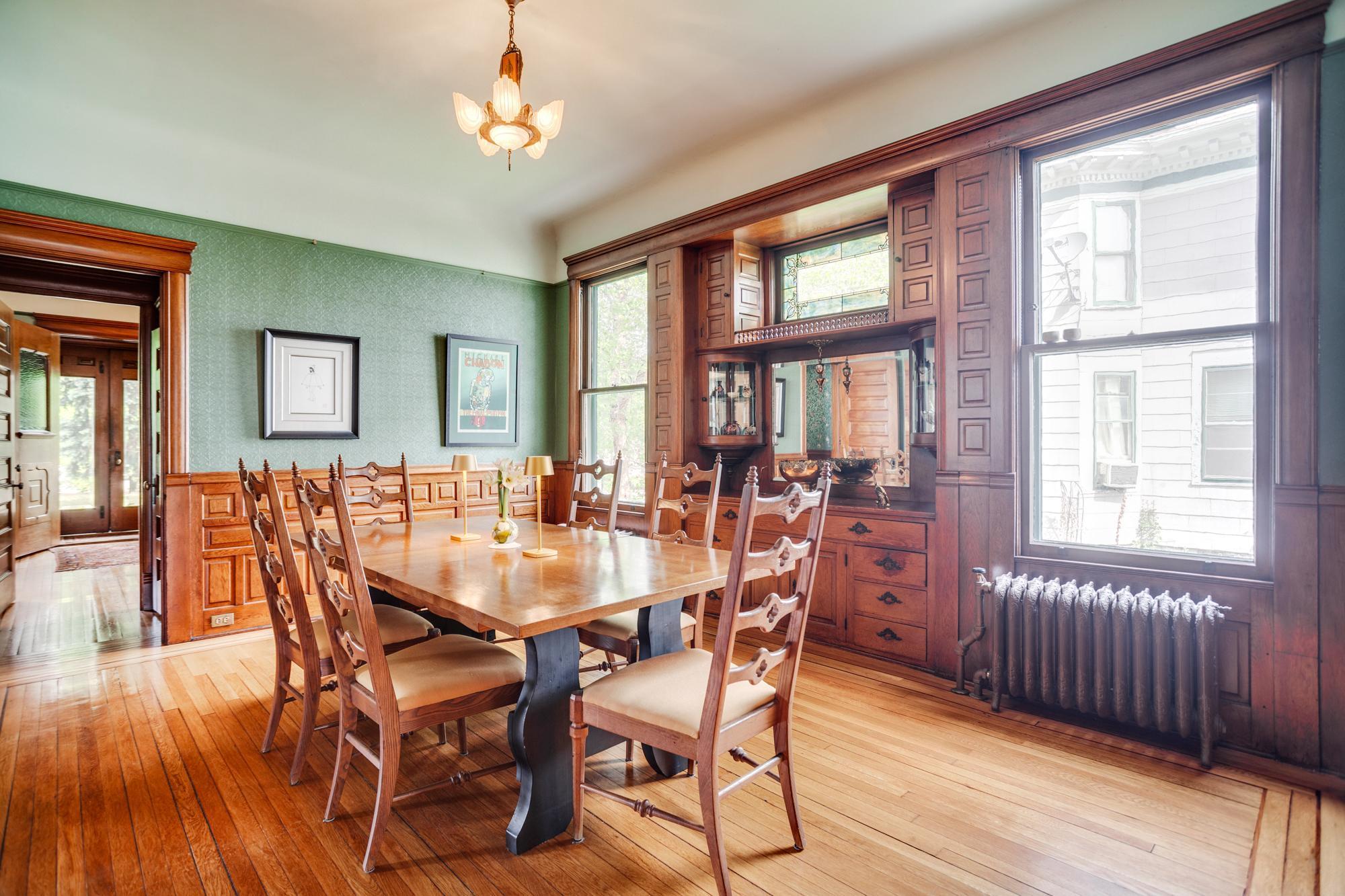 2301 Aldrich Avenue S