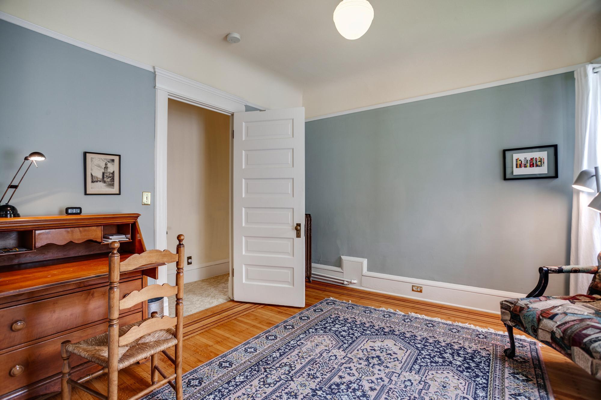 2301 Aldrich Avenue S