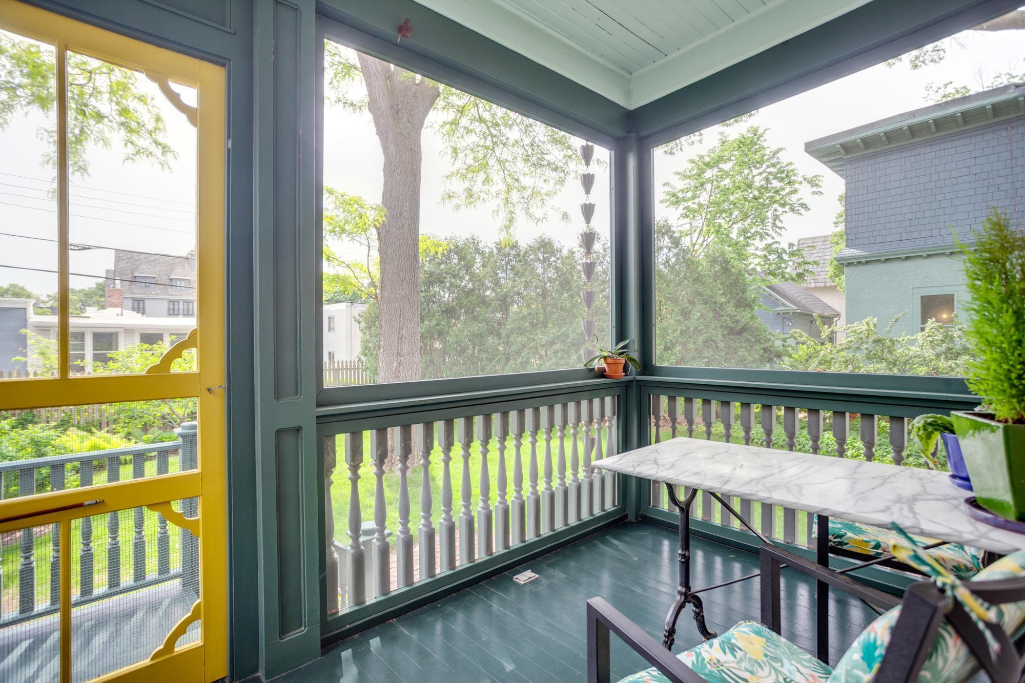 2301 Aldrich Avenue S