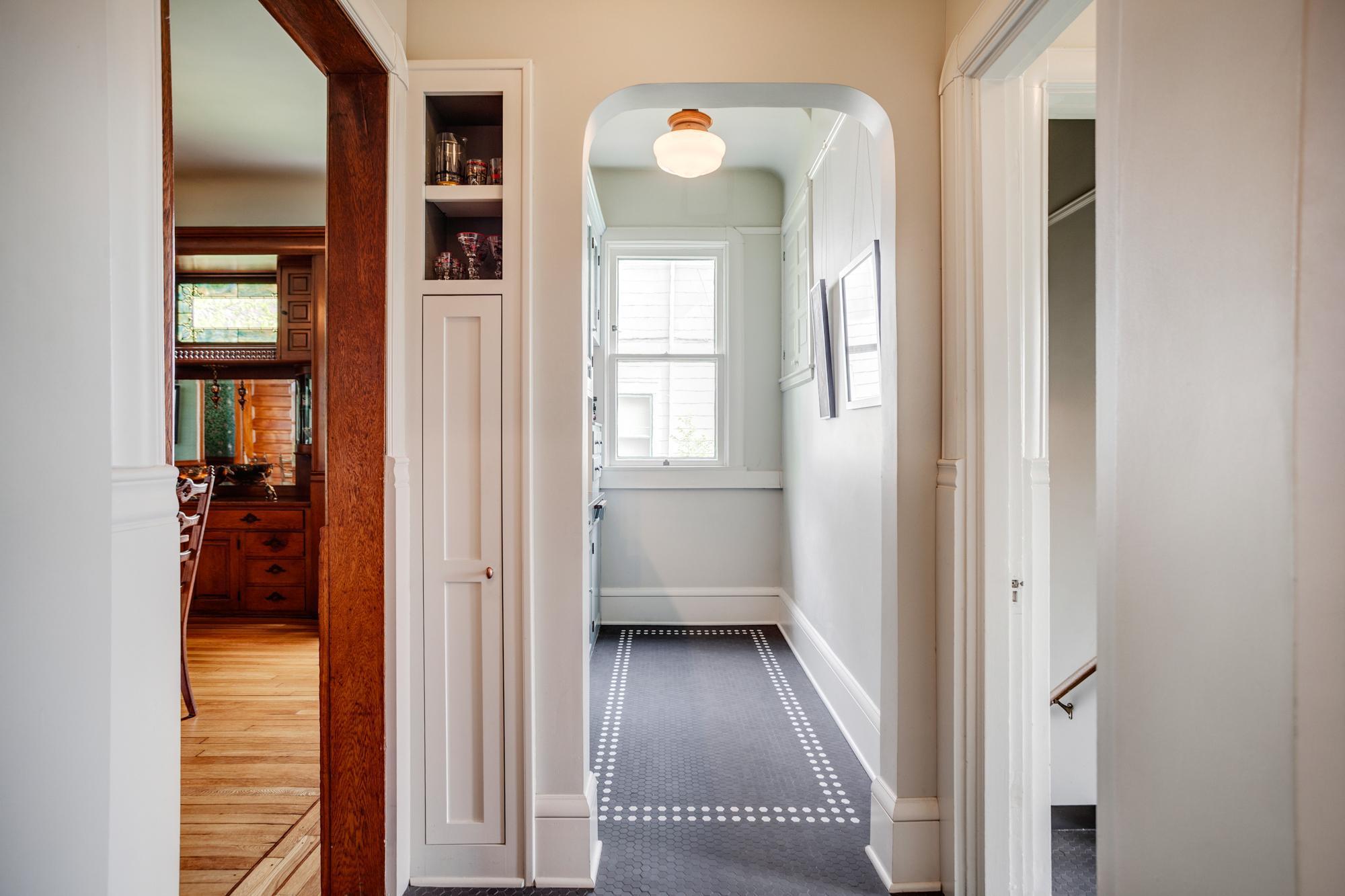 2301 Aldrich Avenue S