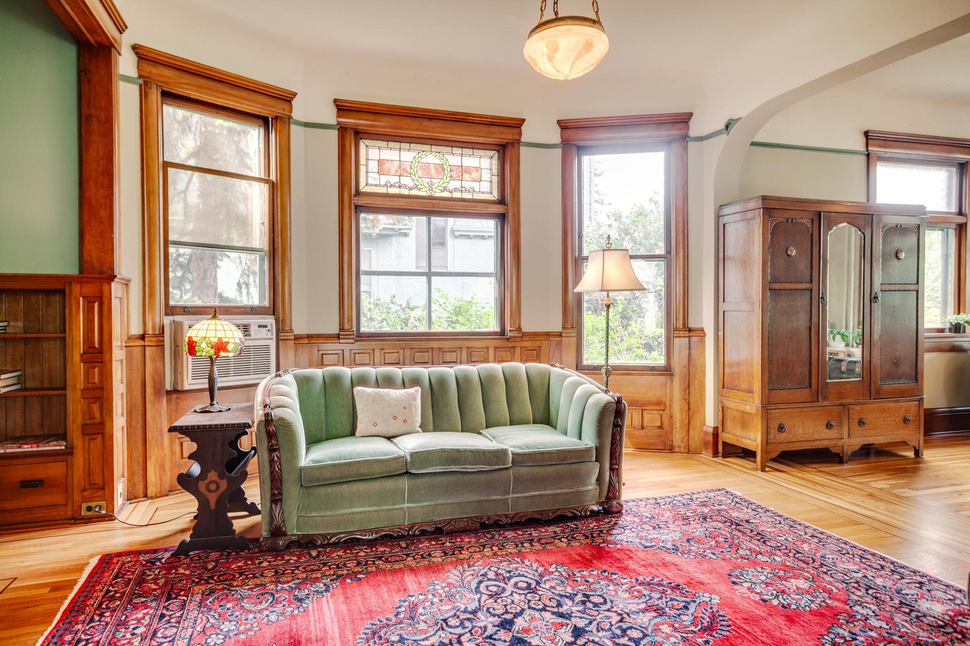 2301 Aldrich Avenue S