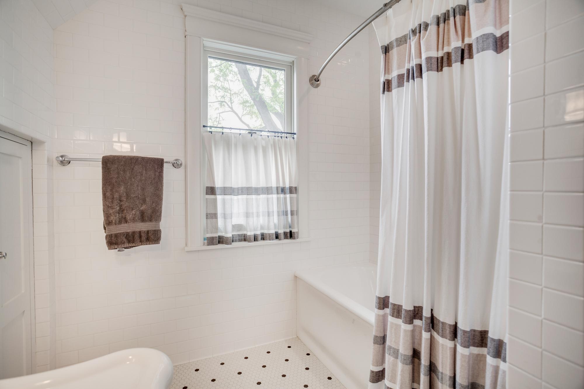 2301 Aldrich Avenue S