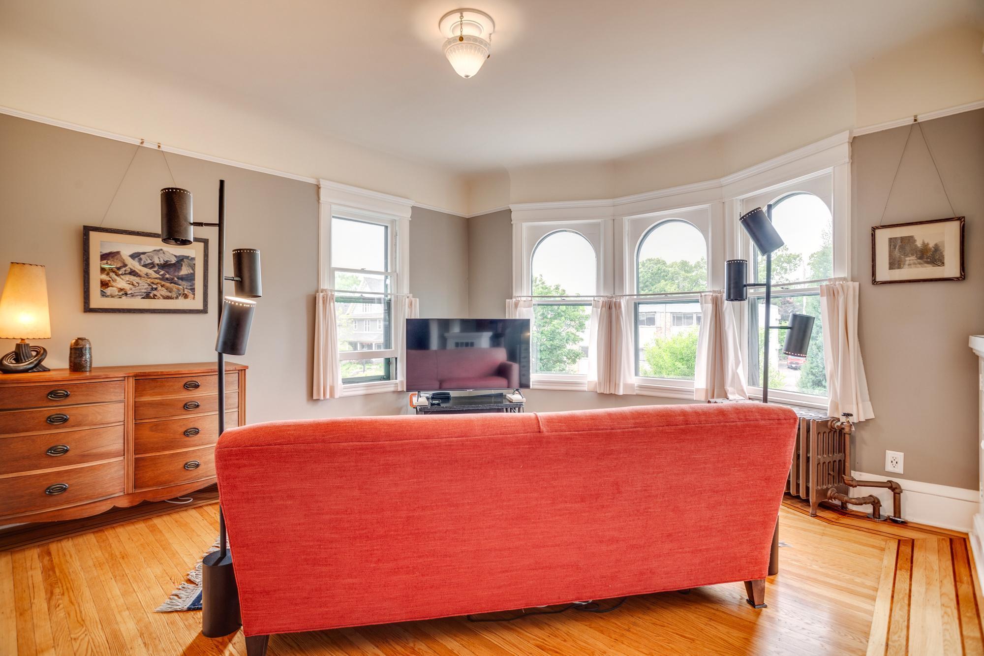 2301 Aldrich Avenue S