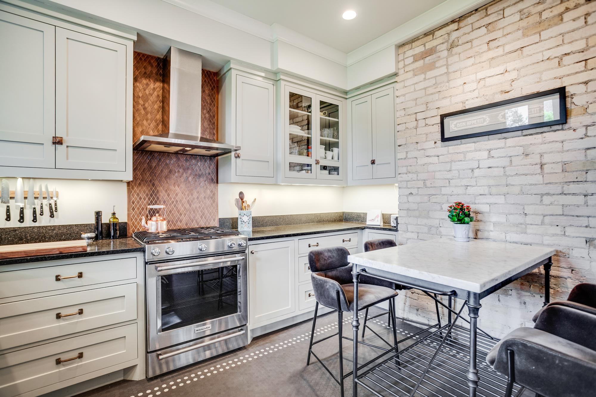 2301 Aldrich Avenue S