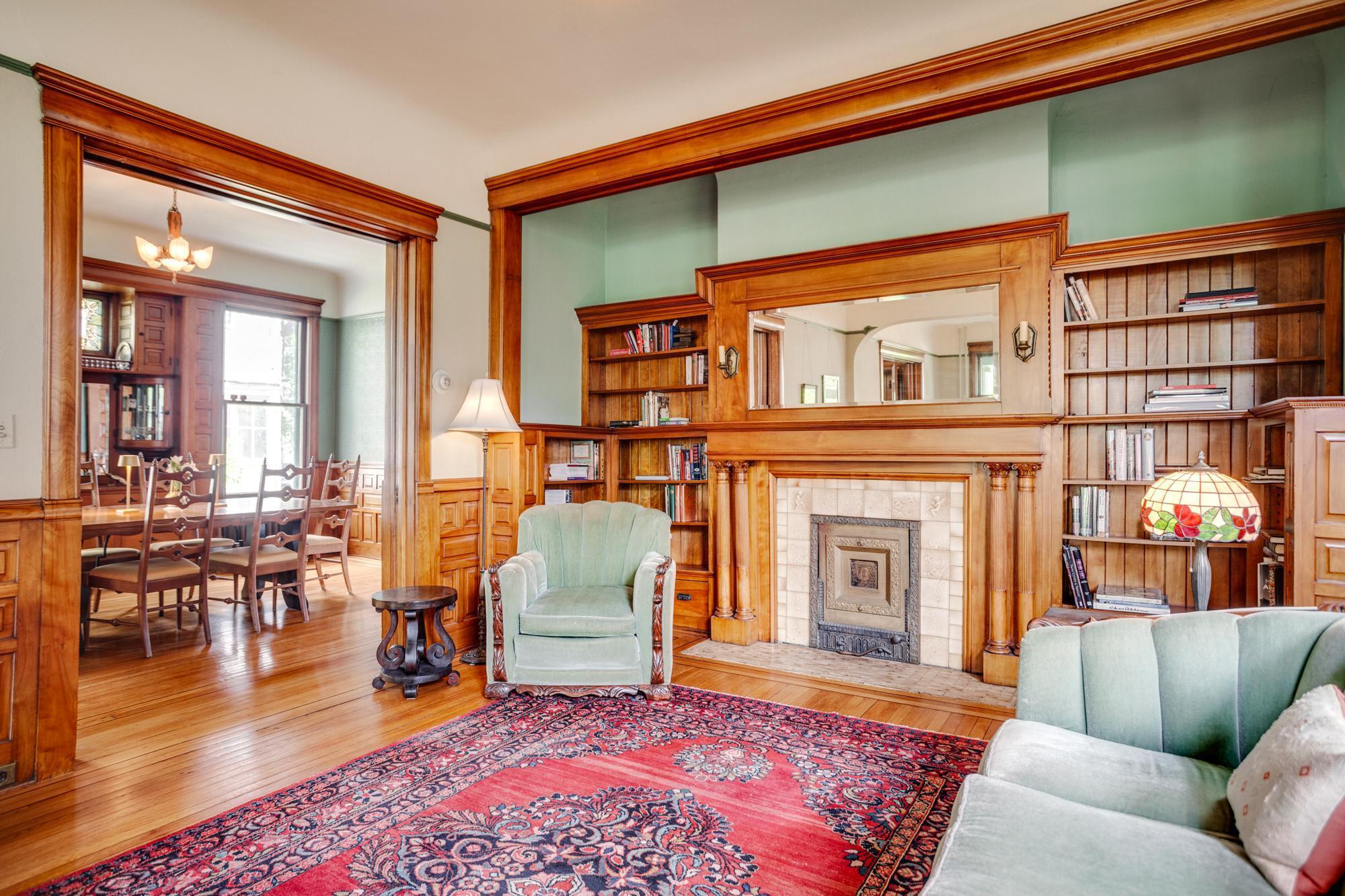 2301 Aldrich Avenue S