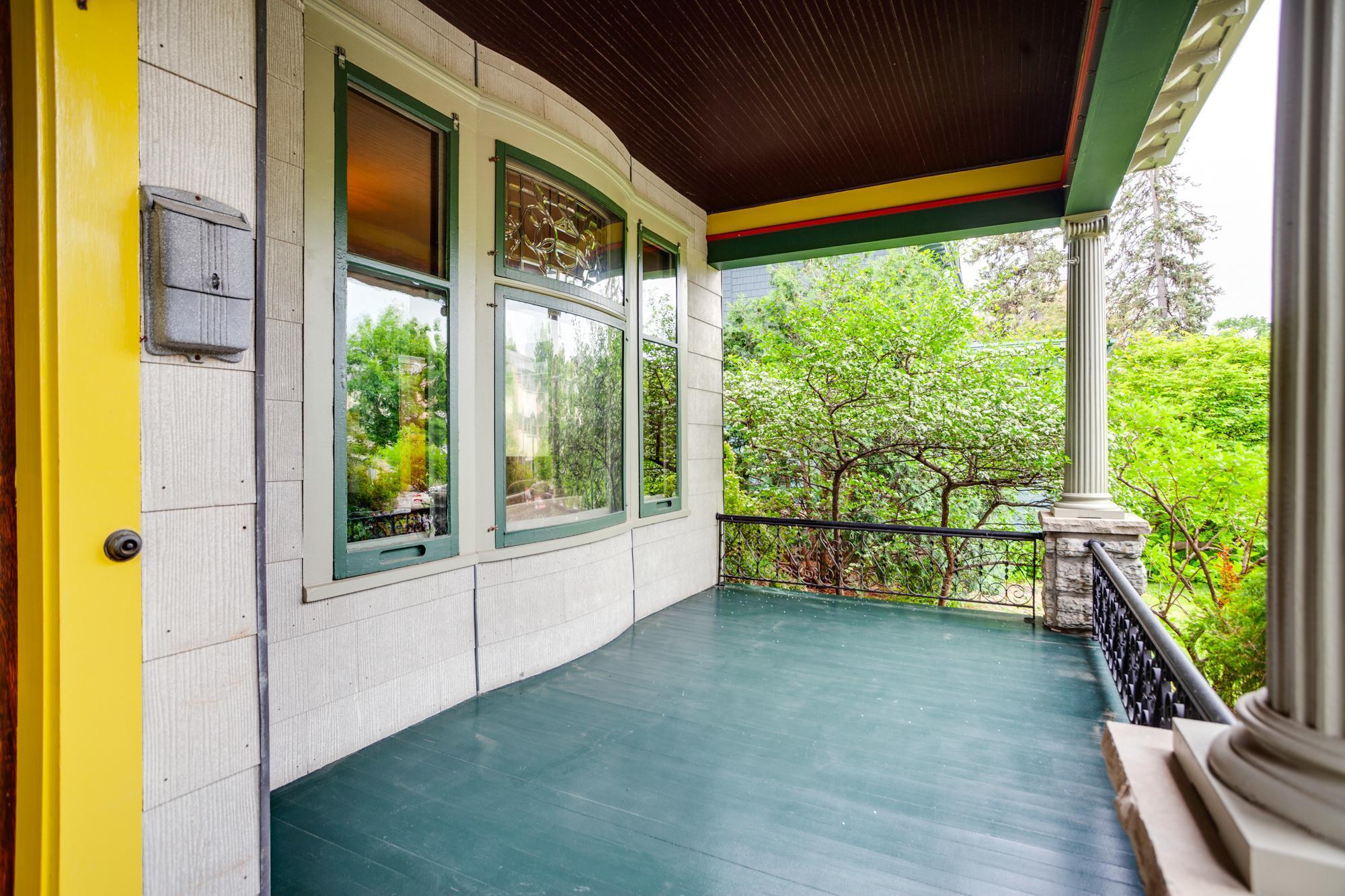 2301 Aldrich Avenue S