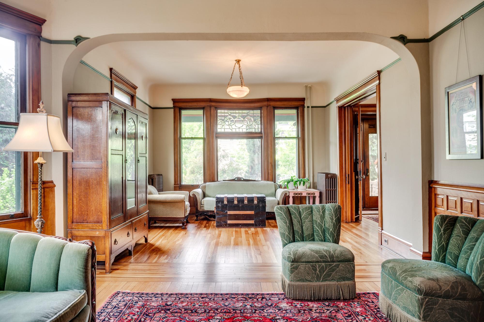 2301 Aldrich Avenue S