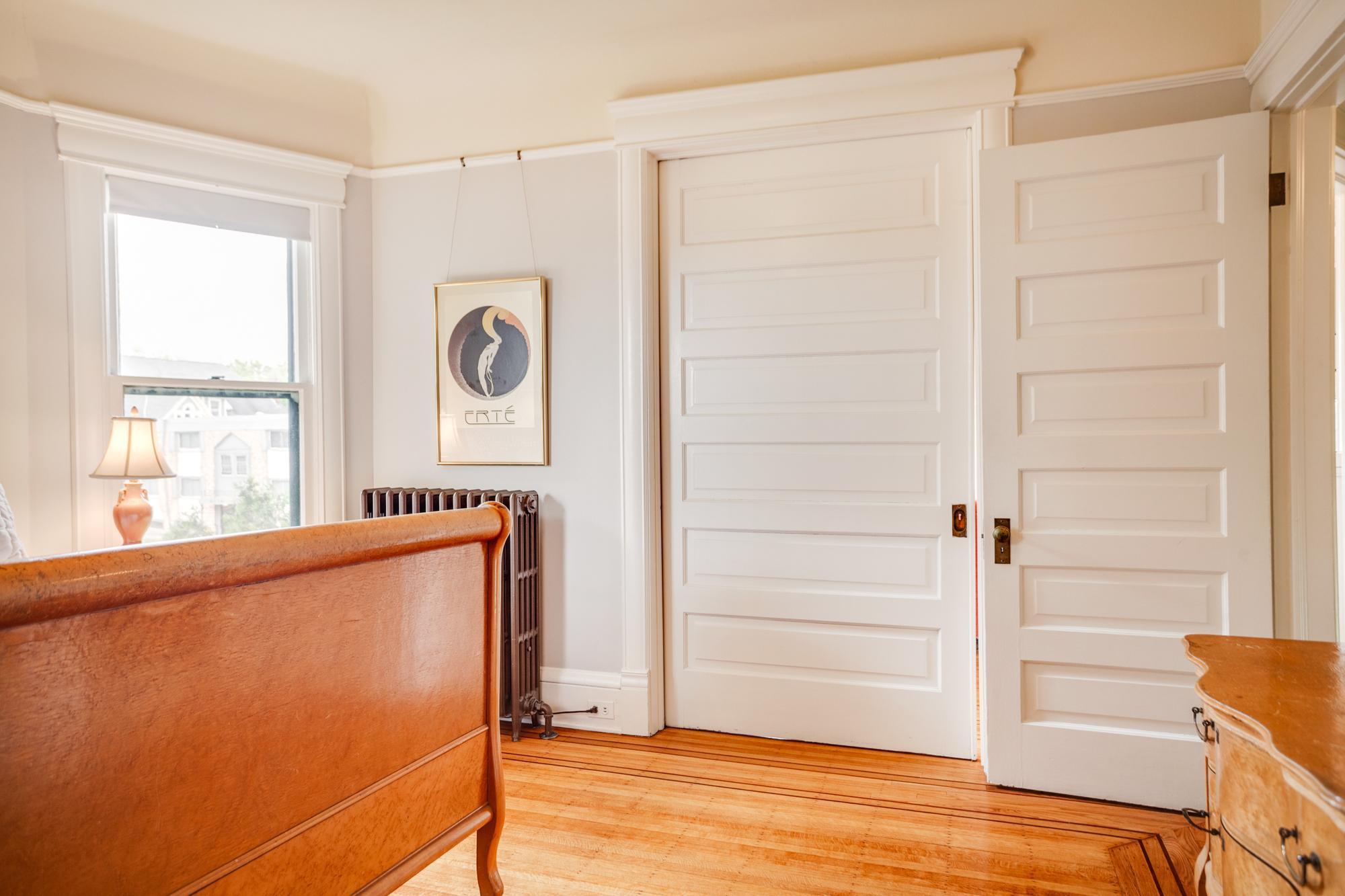 2301 Aldrich Avenue S